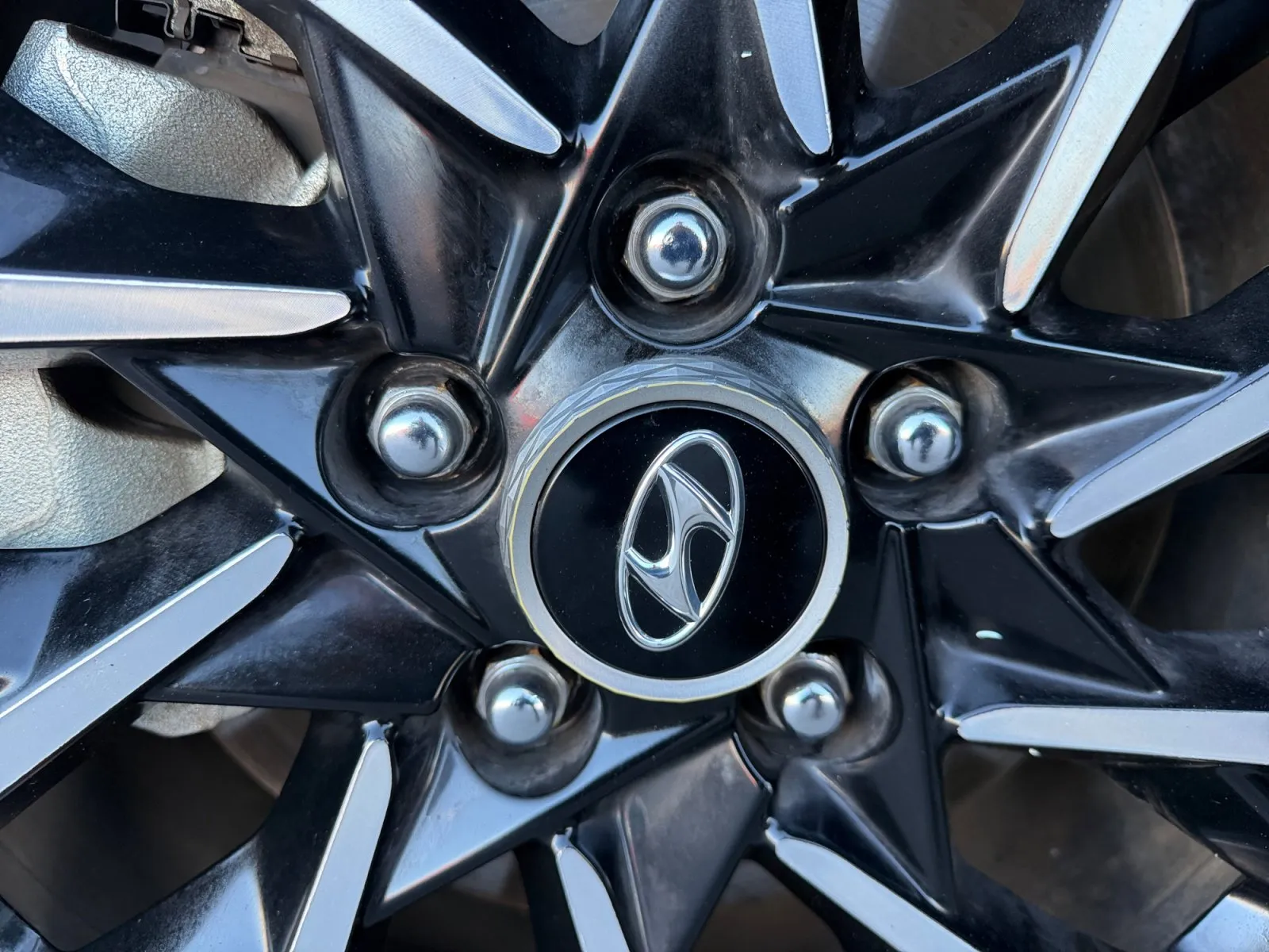 Hyundai Sonata photo 32