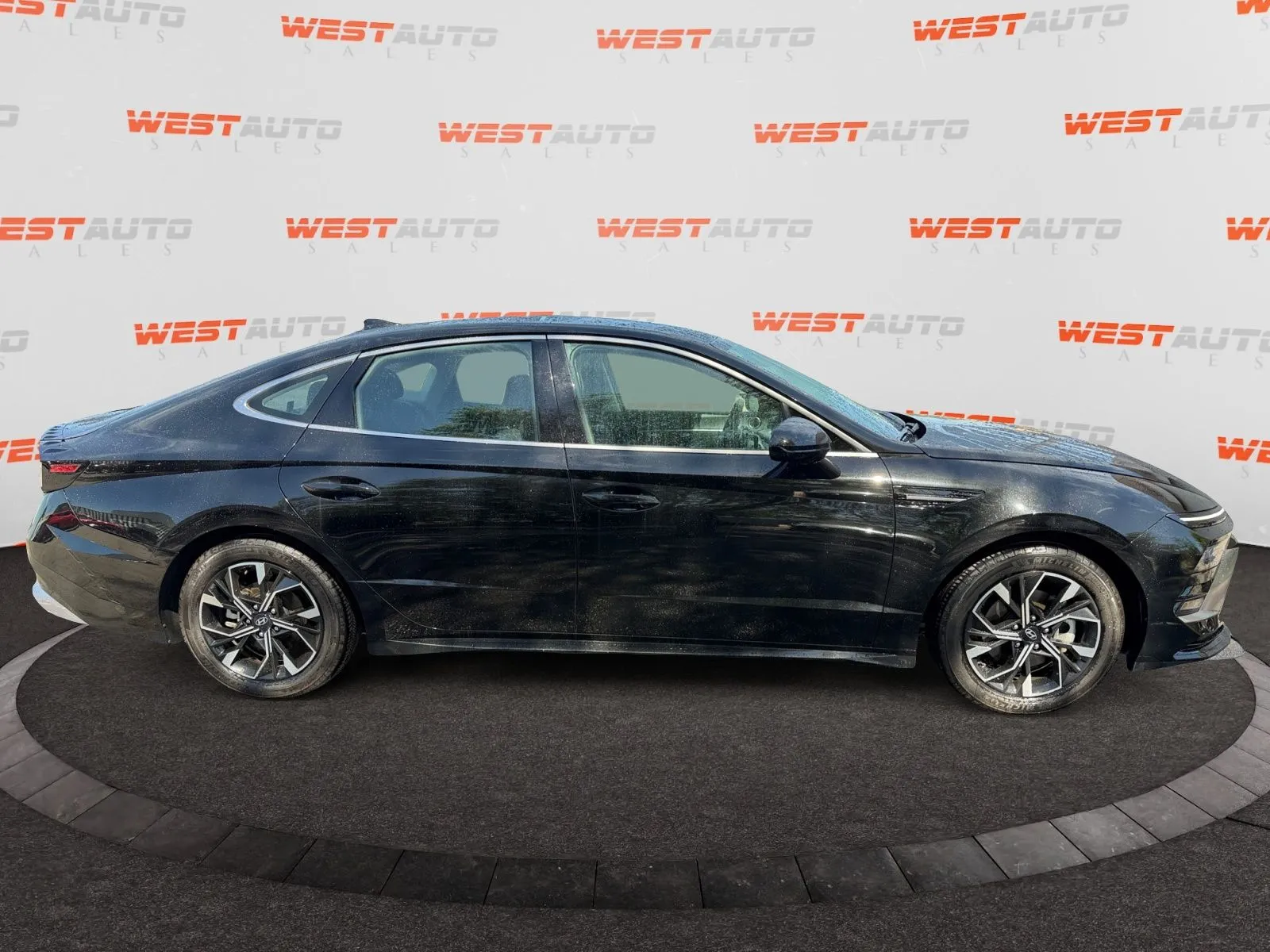 Hyundai Sonata photo 6