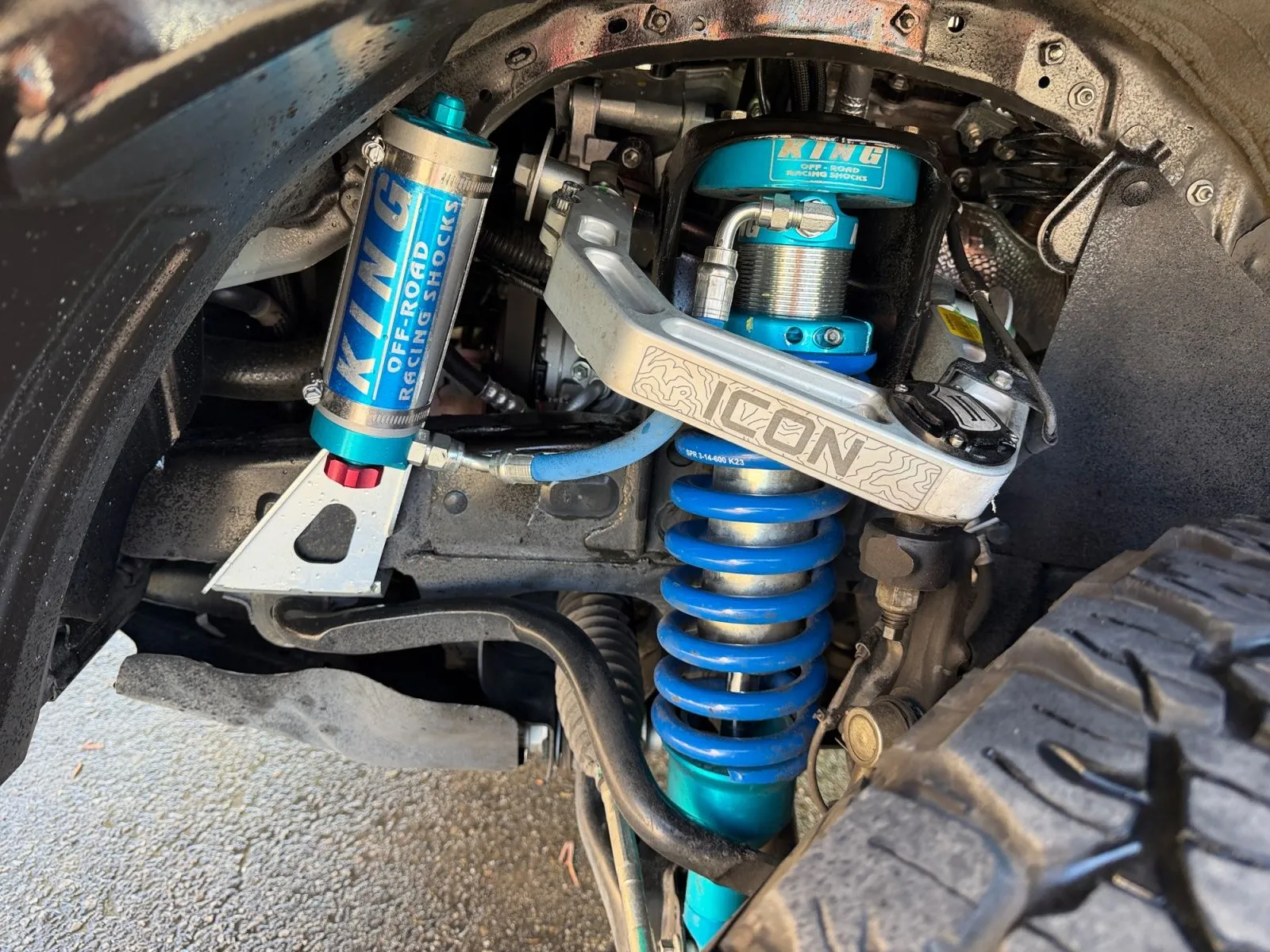 Toyota Tacoma photo 38