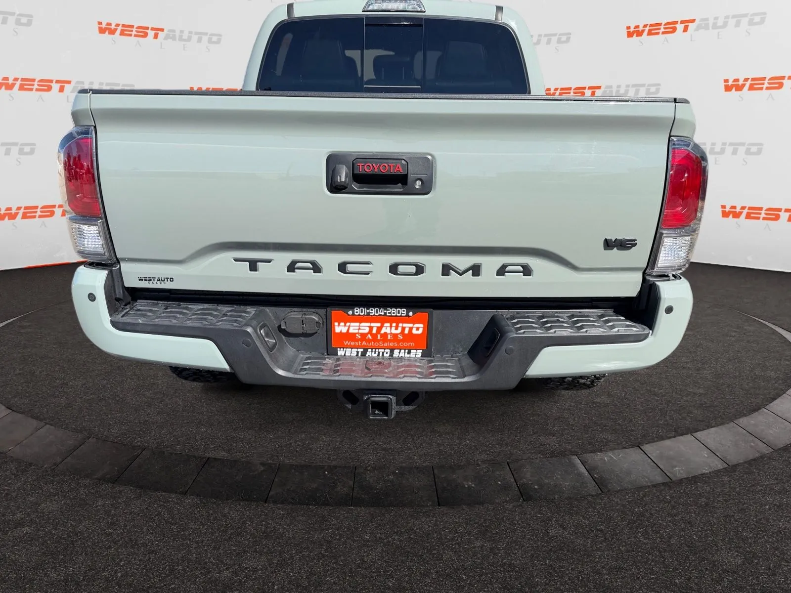Toyota Tacoma photo 4