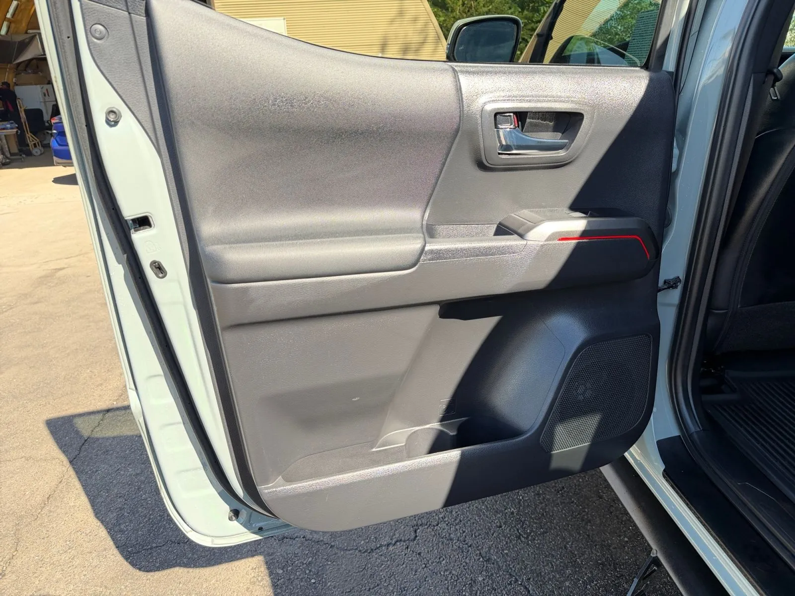 Toyota Tacoma photo 30