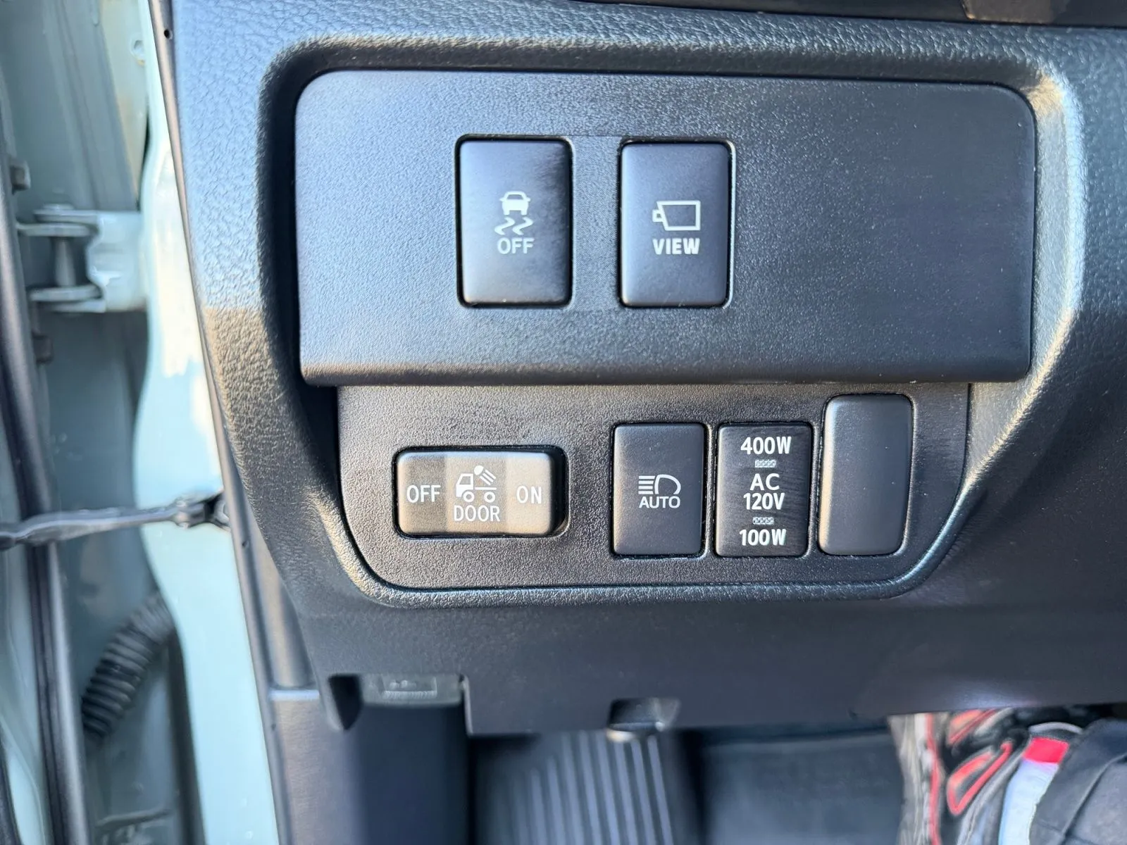 Toyota Tacoma photo 26