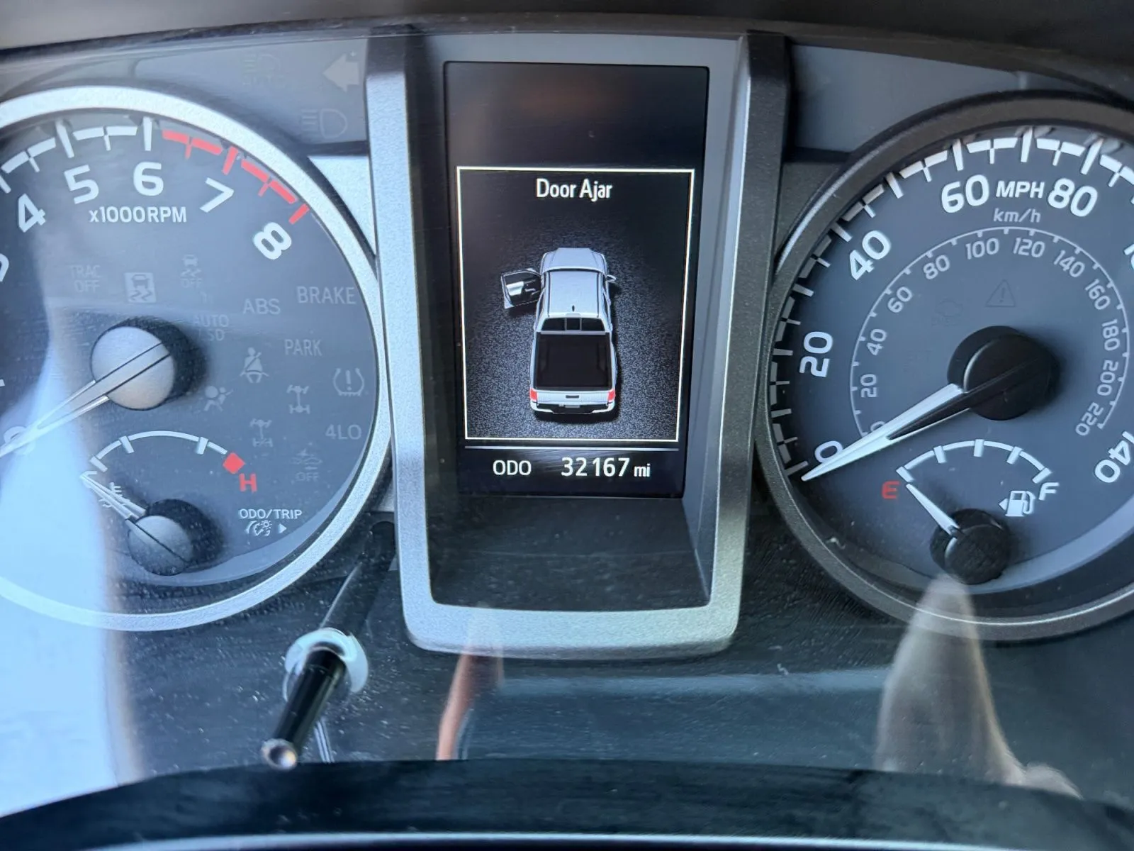 Toyota Tacoma photo 21