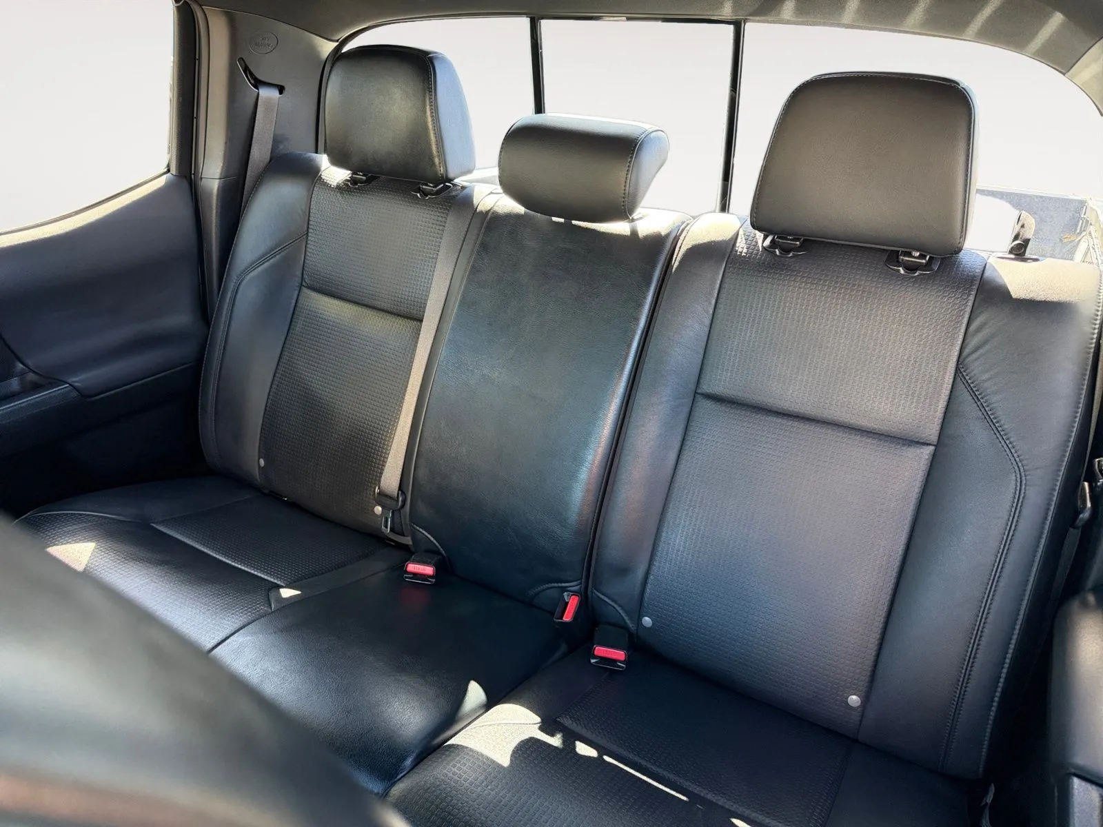Toyota Tacoma photo 13