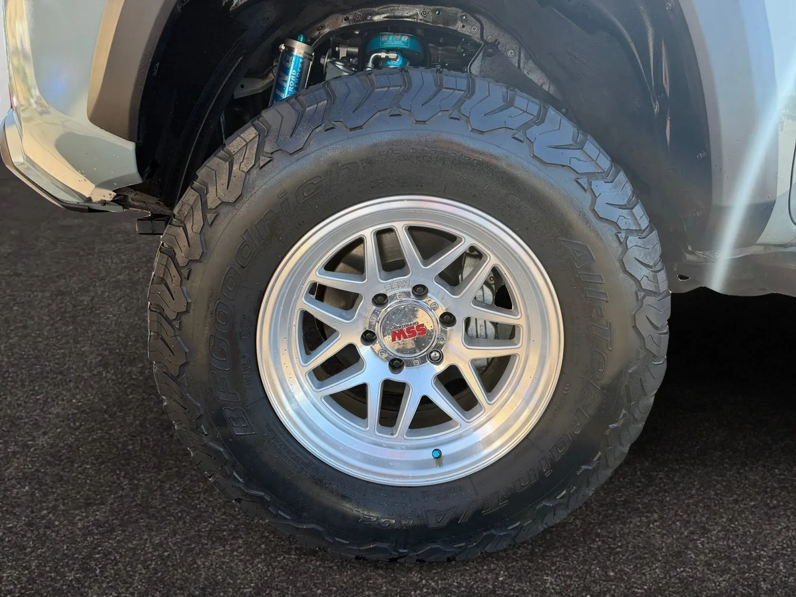 Toyota Tacoma photo 14