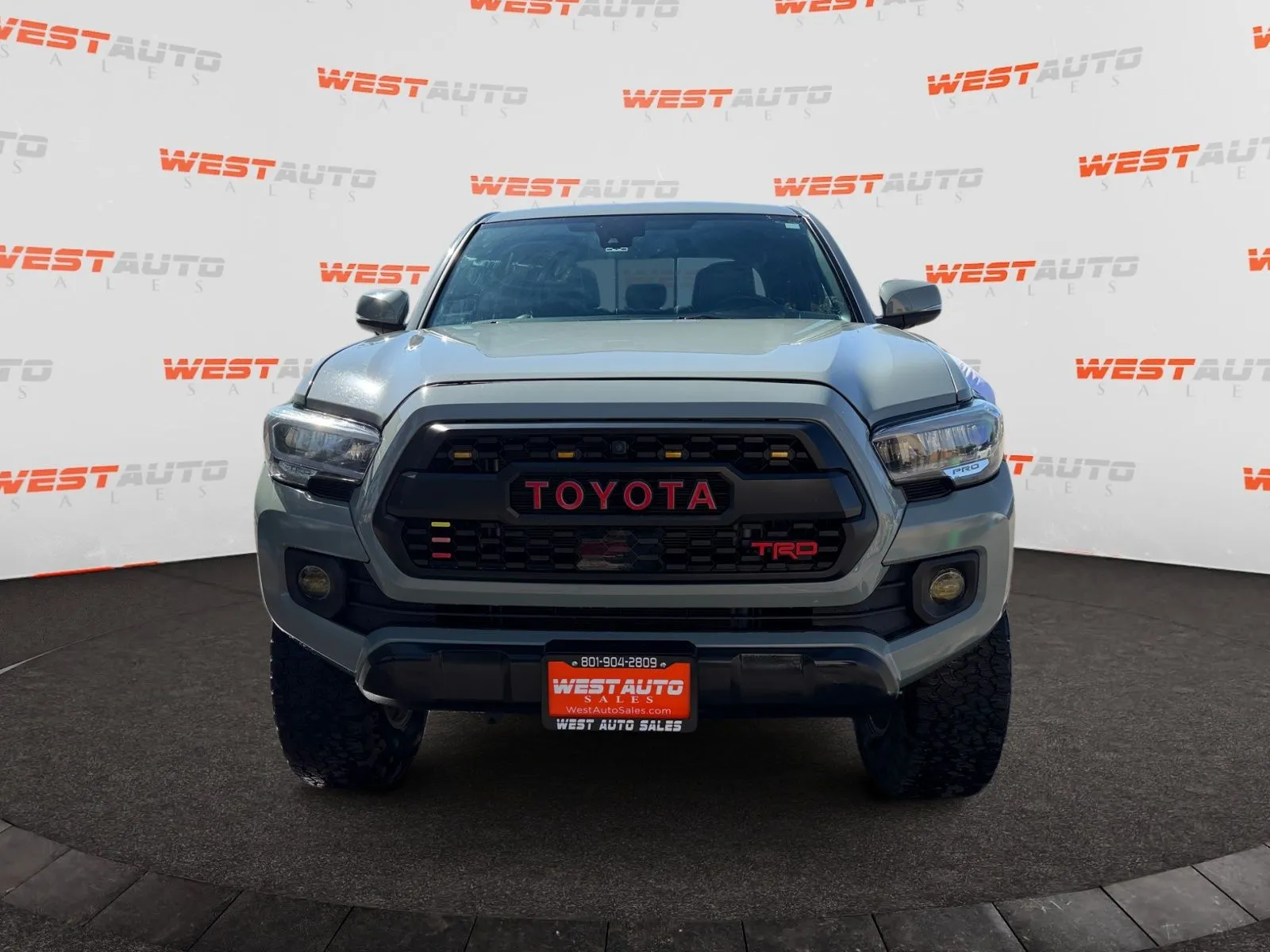 Toyota Tacoma photo 8
