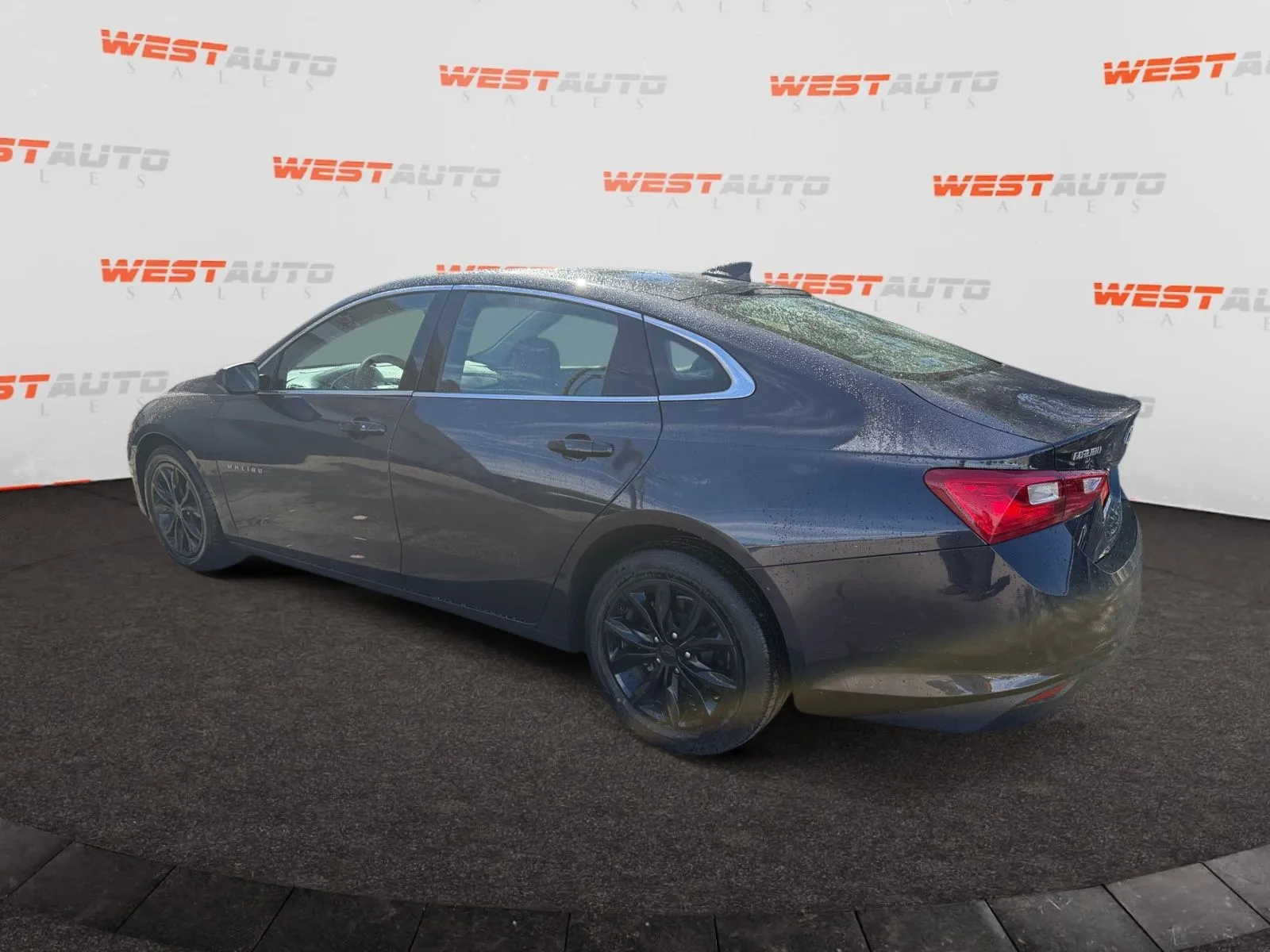 Chevrolet Malibu photo 3