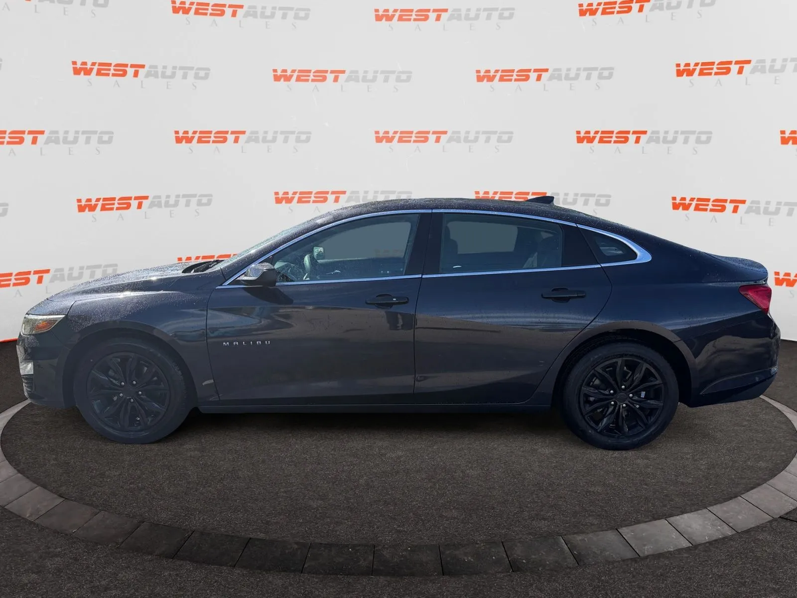 Chevrolet Malibu photo 2