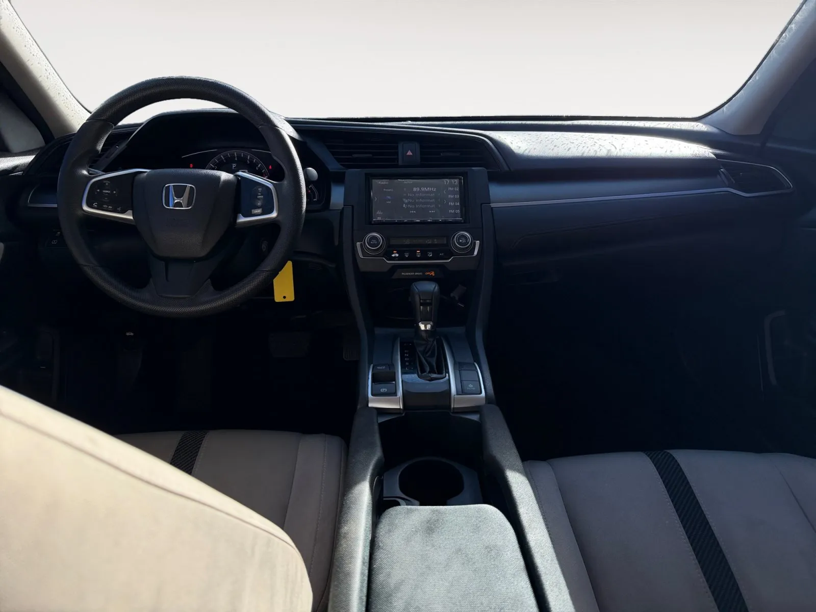 Honda Civic photo 11