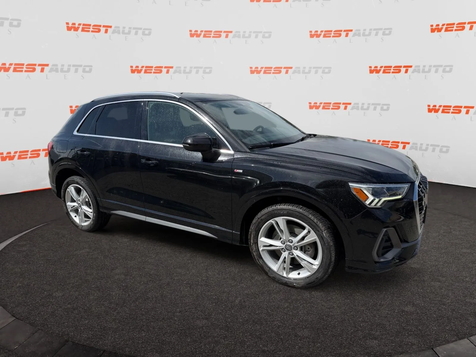 Audi Q3 photo 7