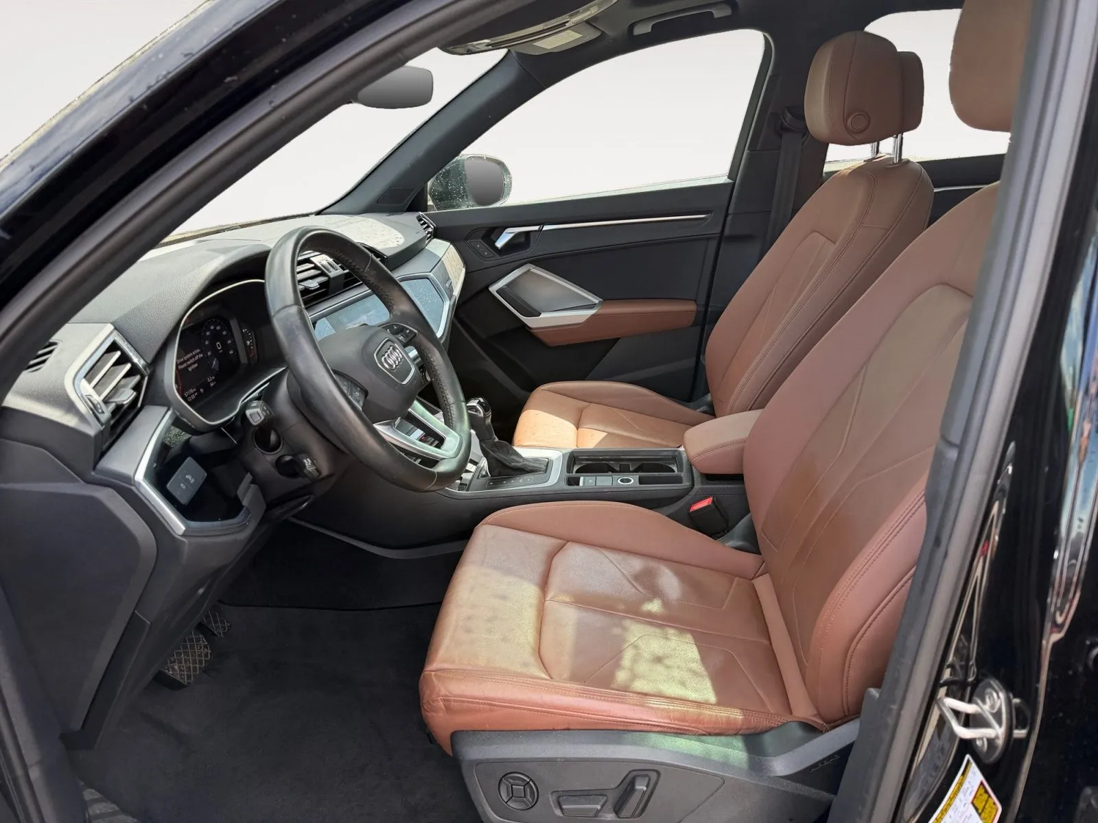 Audi Q3 photo 9