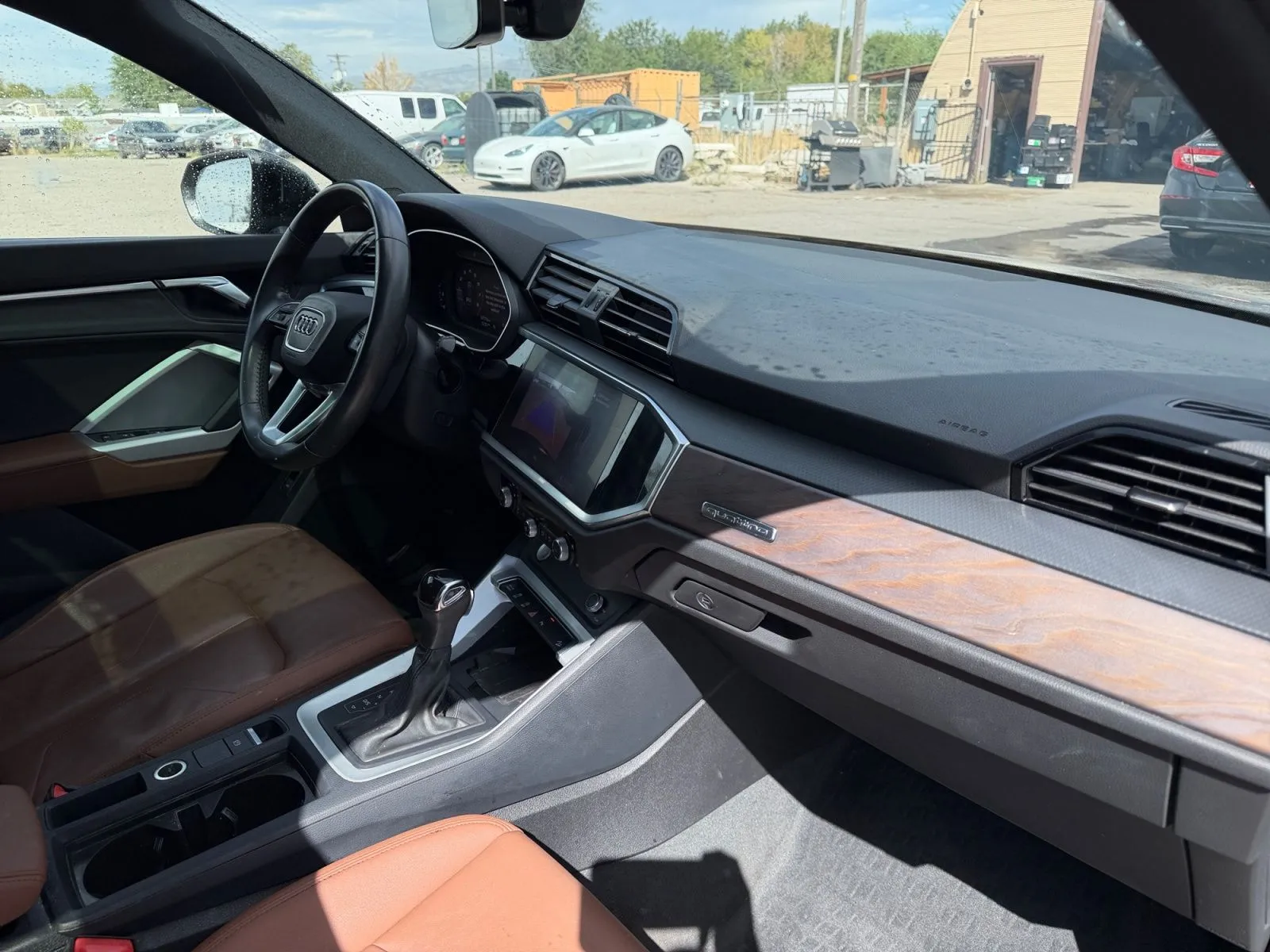 Audi Q3 photo 16