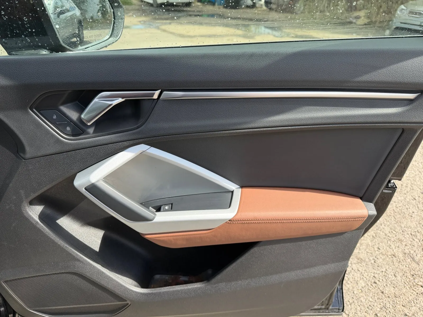 Audi Q3 photo 17