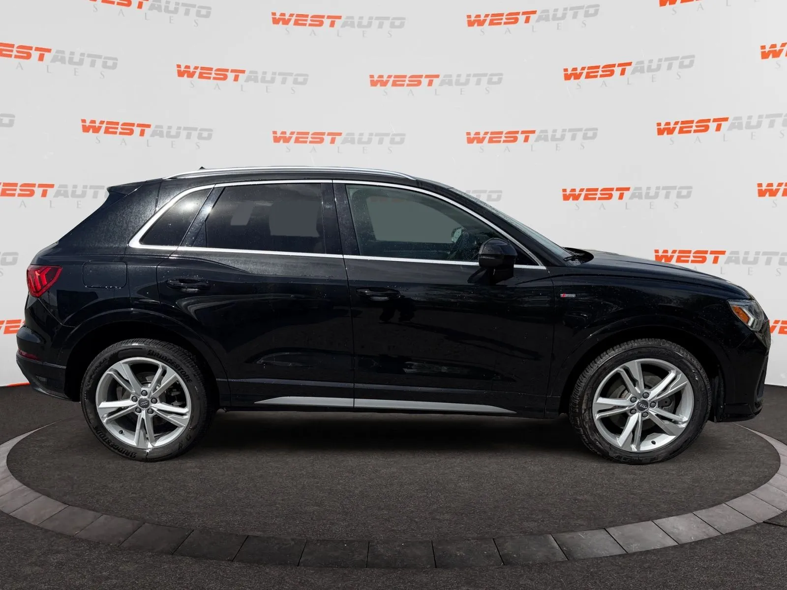 Audi Q3 photo 6