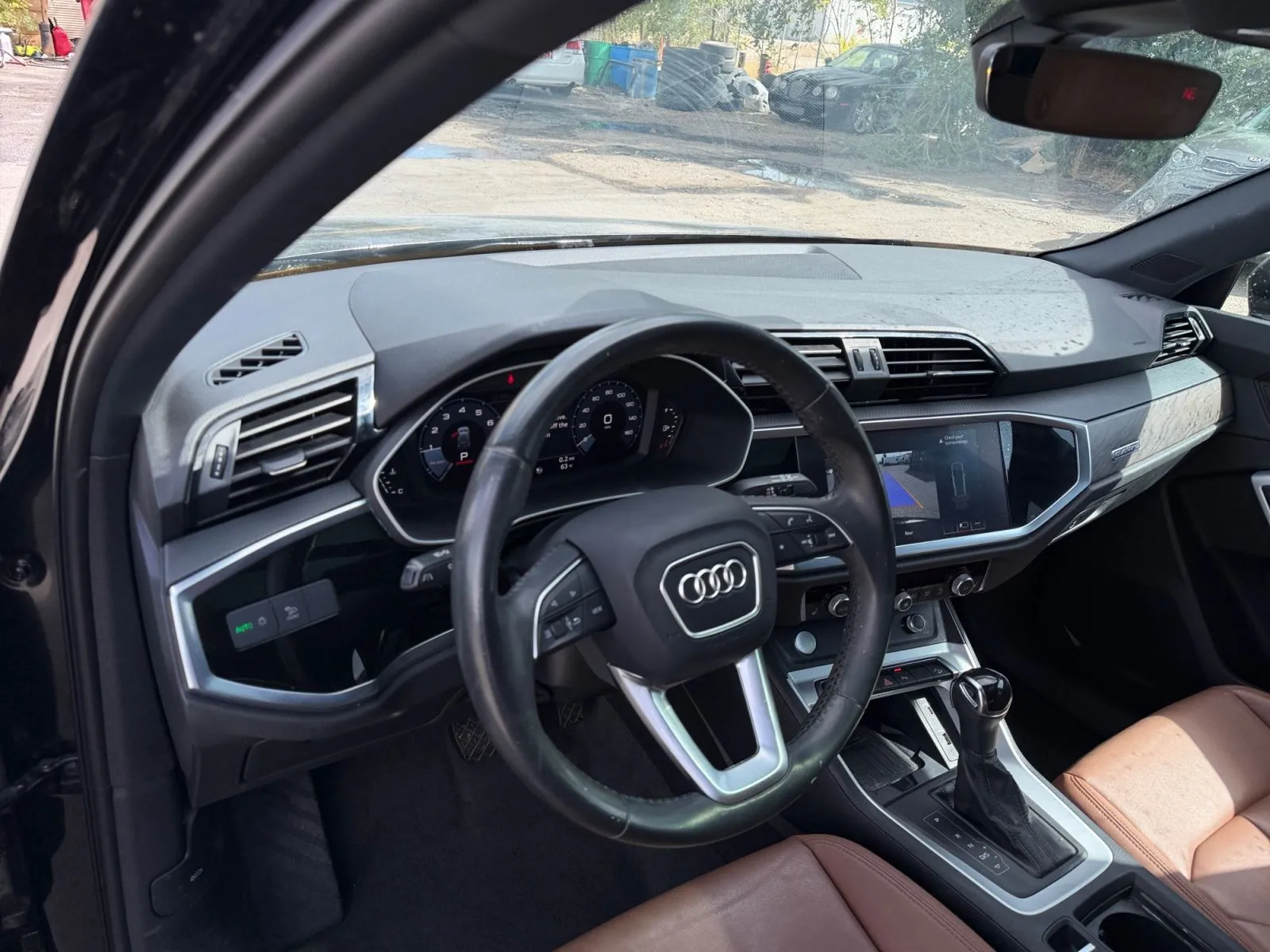 Audi Q3 photo 18