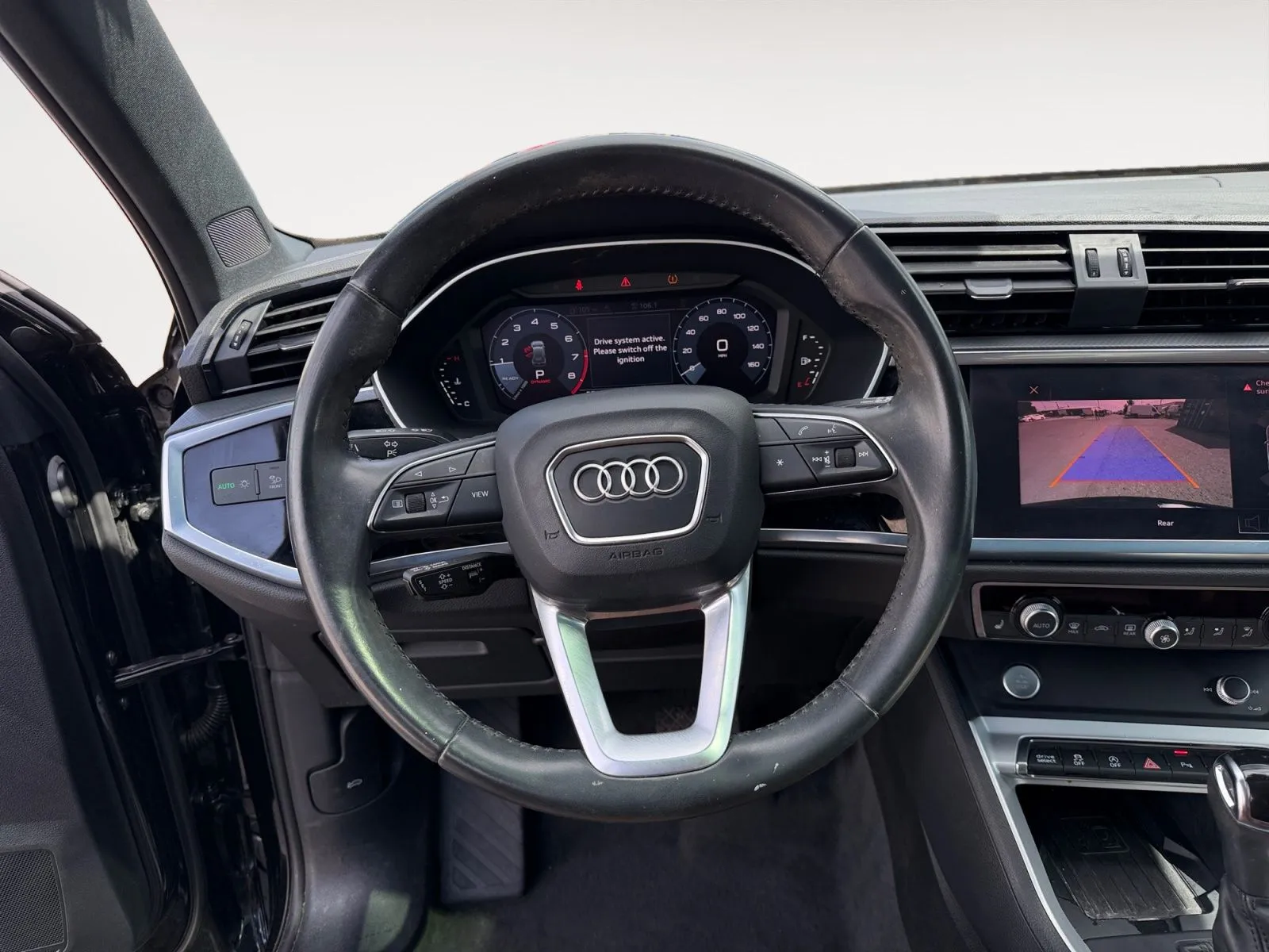 Audi Q3 photo 12
