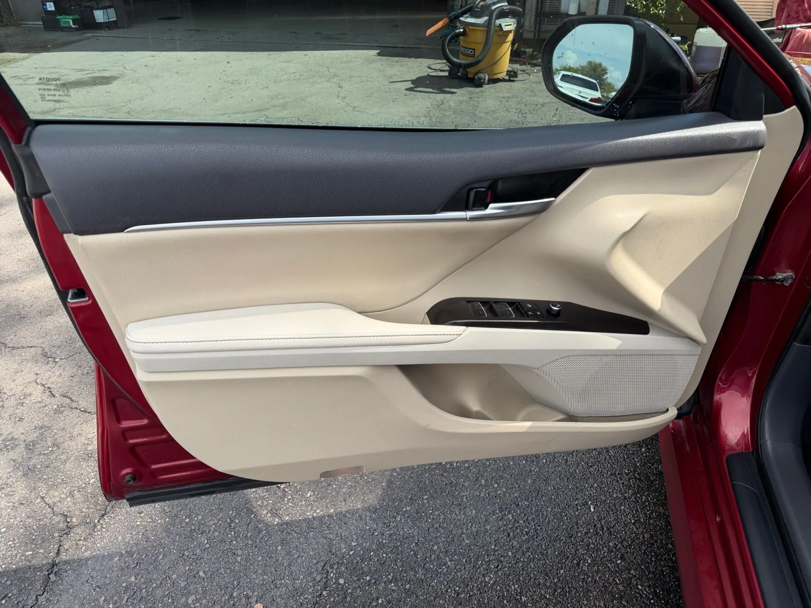 Toyota Camry photo 19