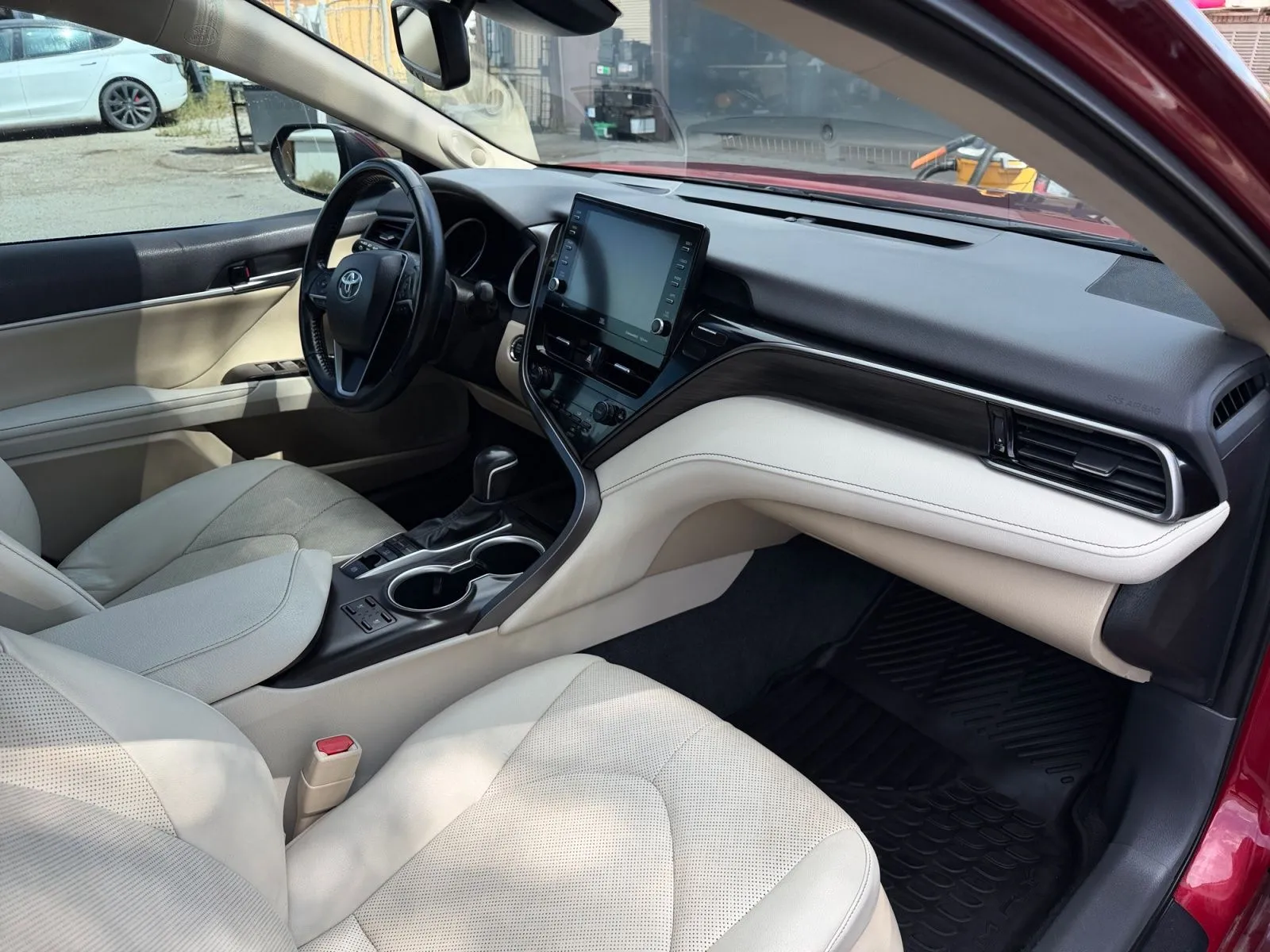 Toyota Camry photo 16