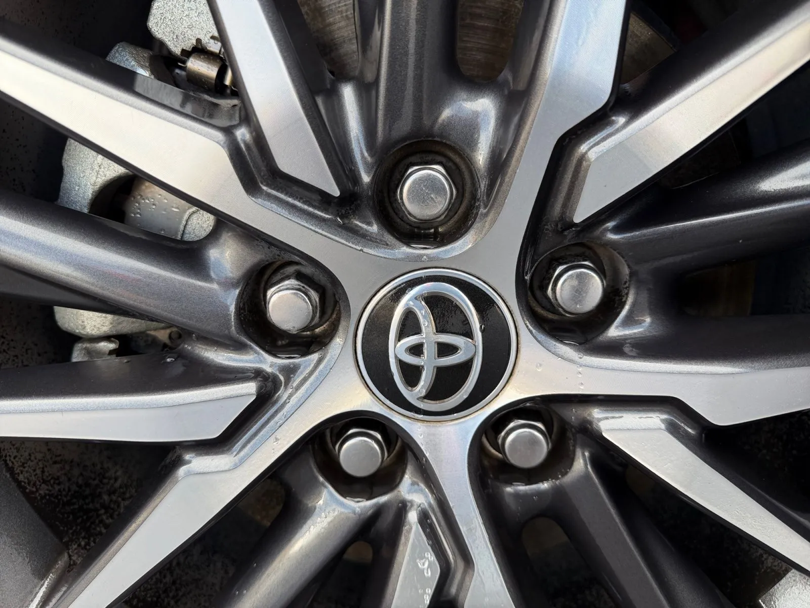 Toyota Camry photo 33