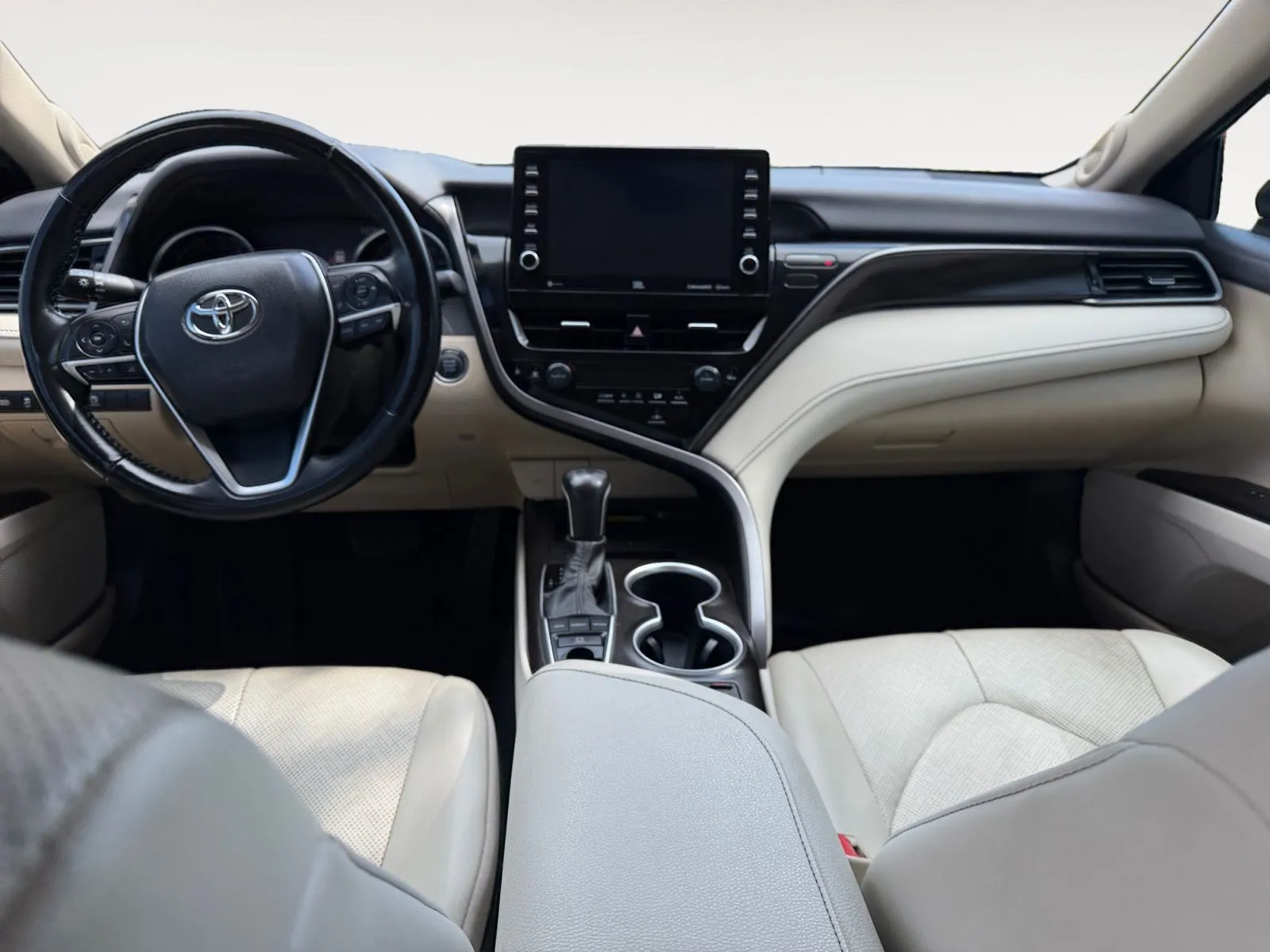 Toyota Camry photo 10