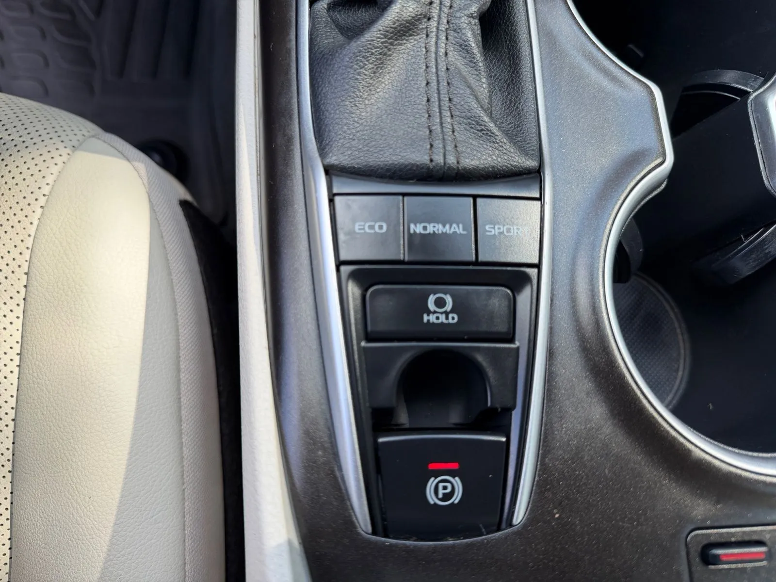 Toyota Camry photo 25