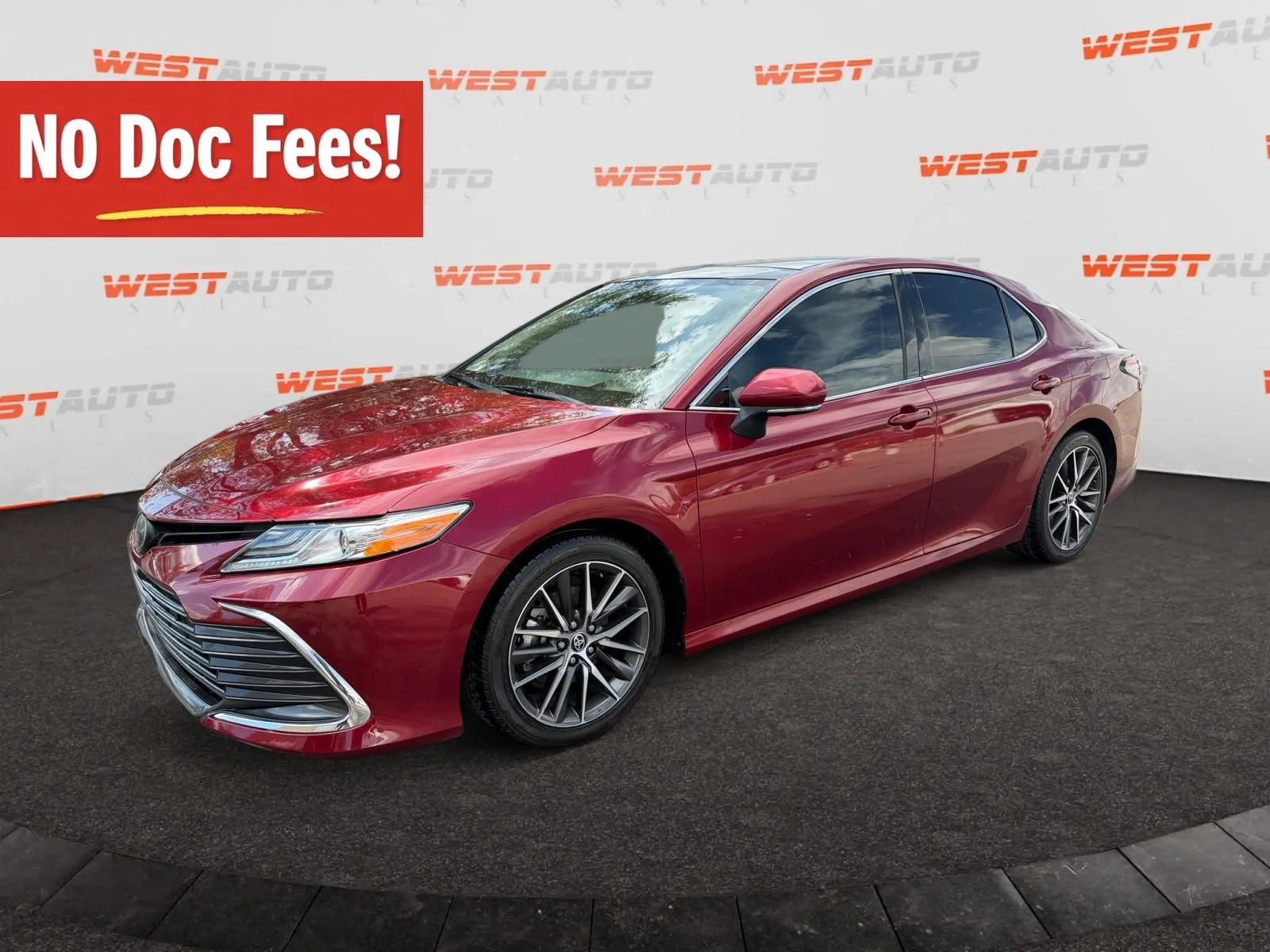 2022 Toyota Camry XLE V6 FWD photo