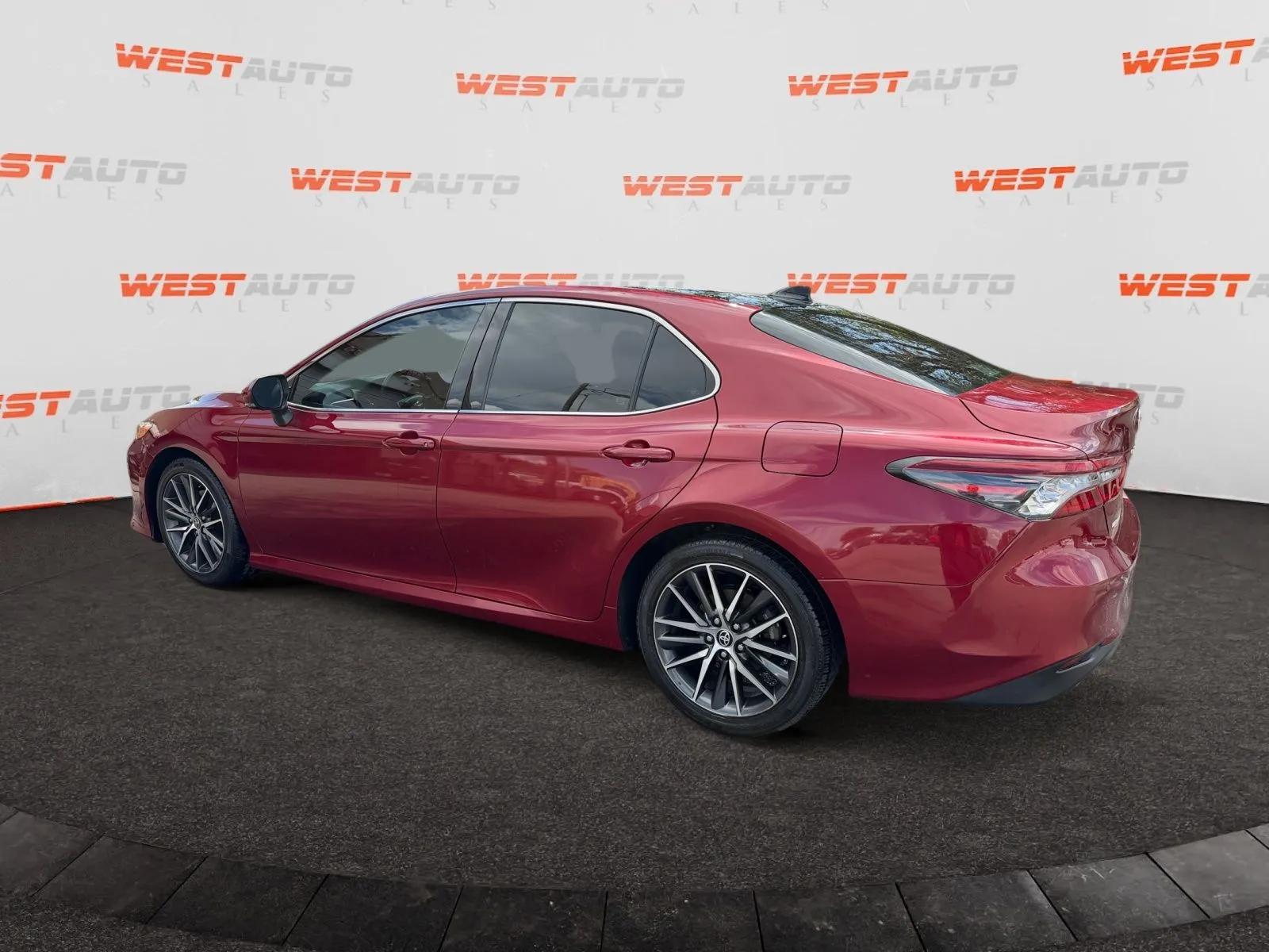 Toyota Camry photo 3