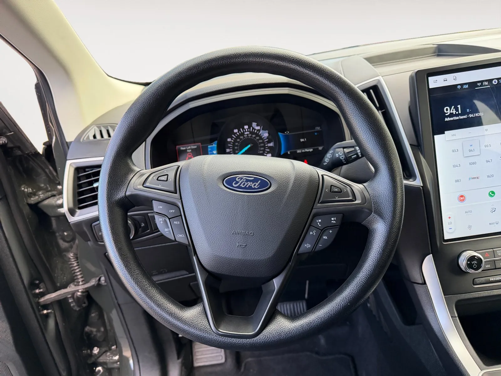 Ford Edge photo 12