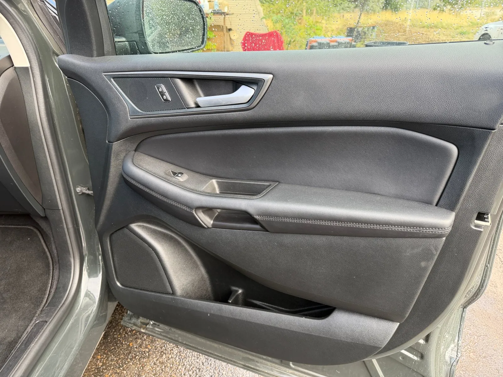 Ford Edge photo 17