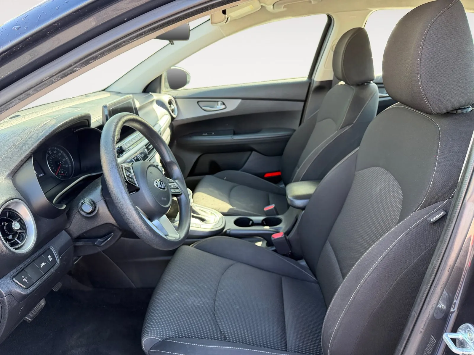 Kia Forte photo 9