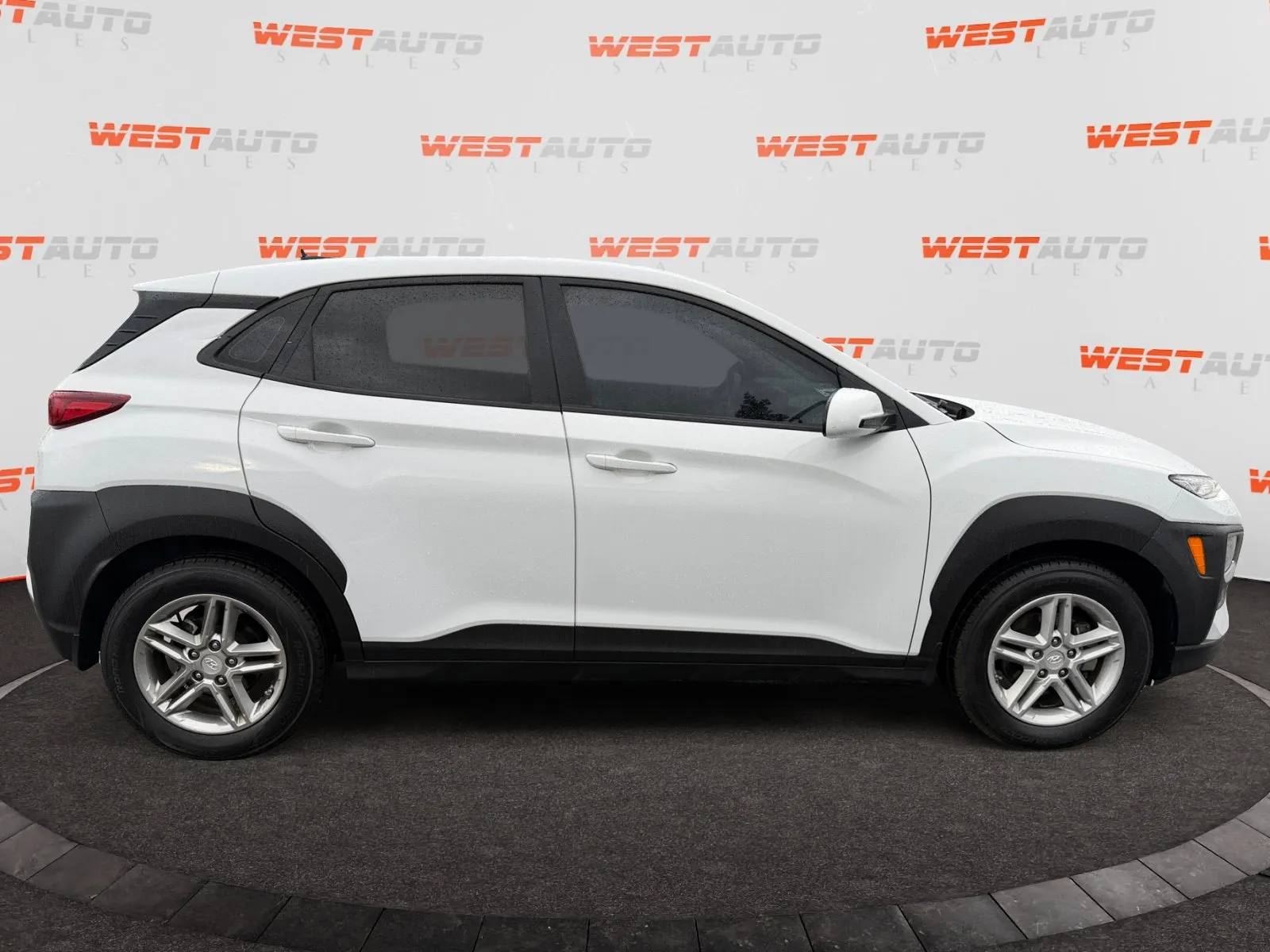 Hyundai Kona photo 6