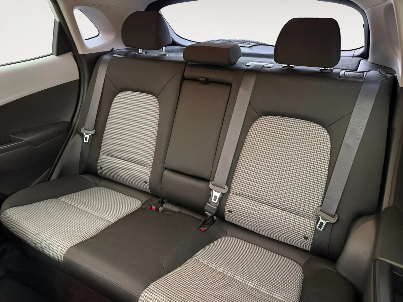 Hyundai Kona photo 13
