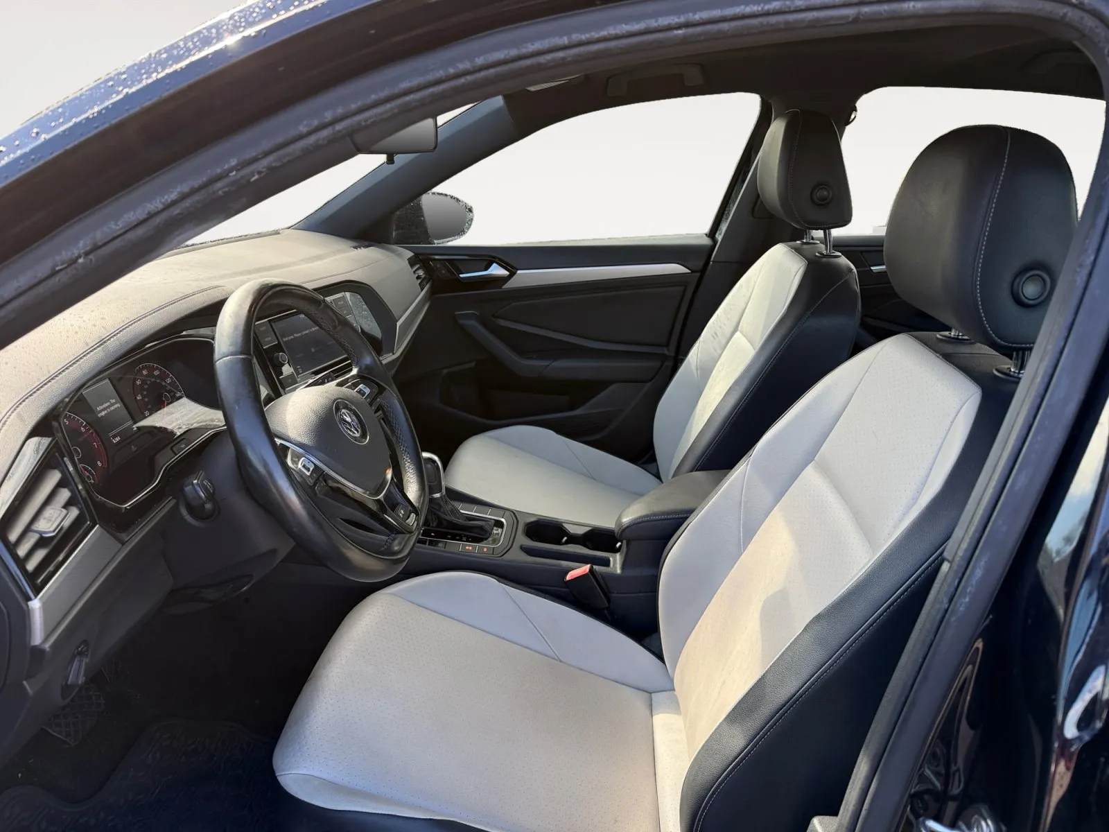 Volkswagen Jetta photo 9