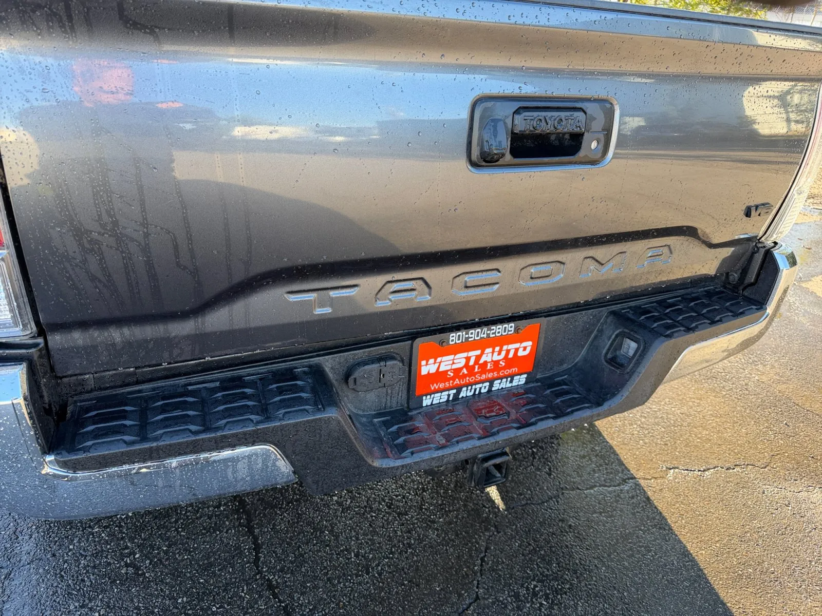 Toyota Tacoma photo 30