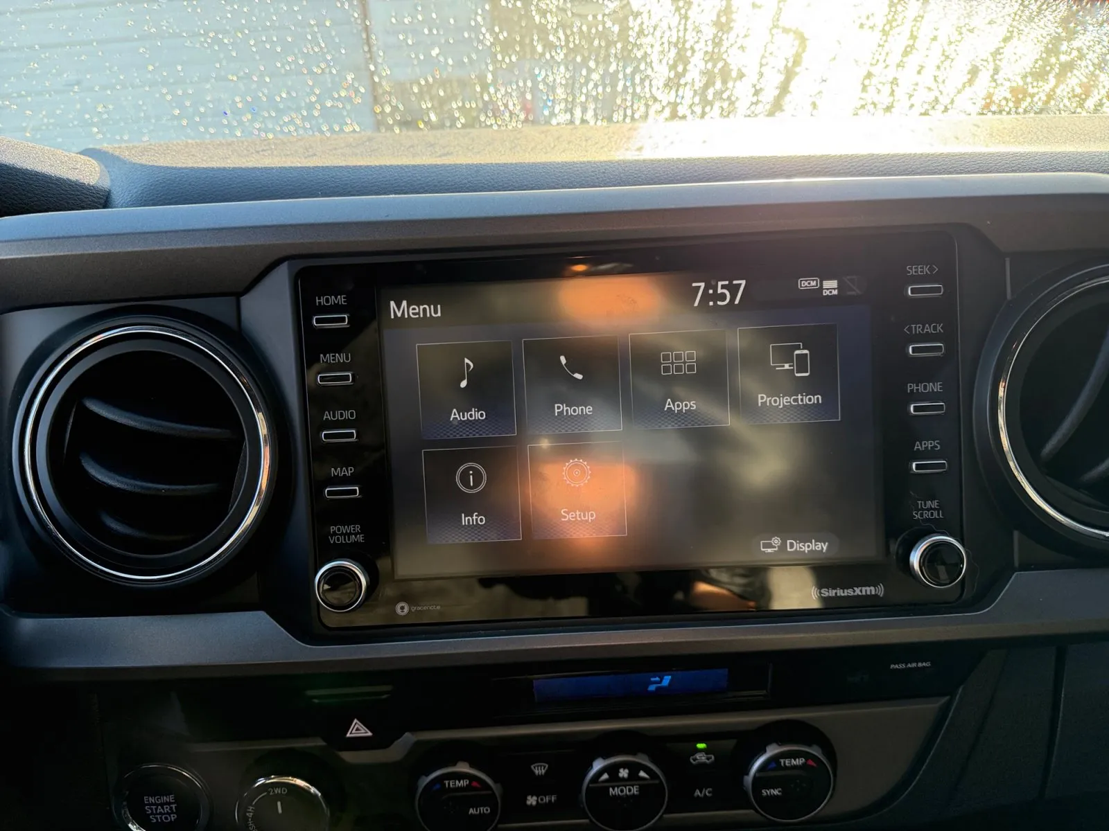 Toyota Tacoma photo 22