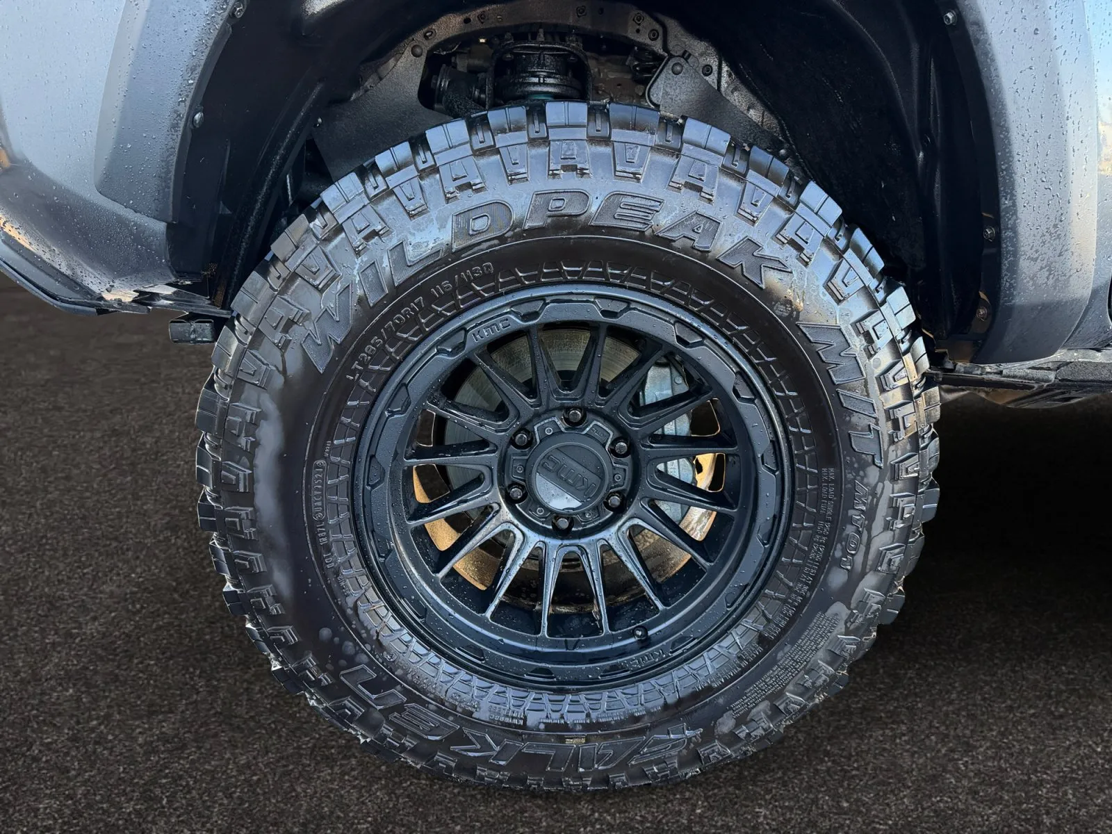 Toyota Tacoma photo 14