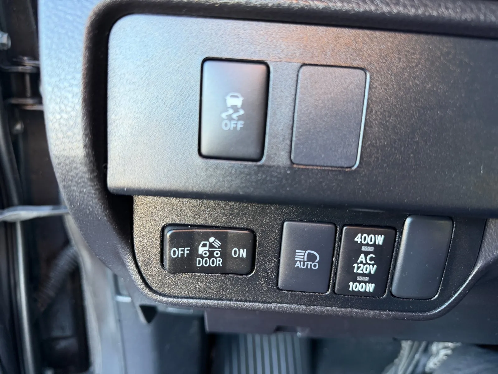 Toyota Tacoma photo 26