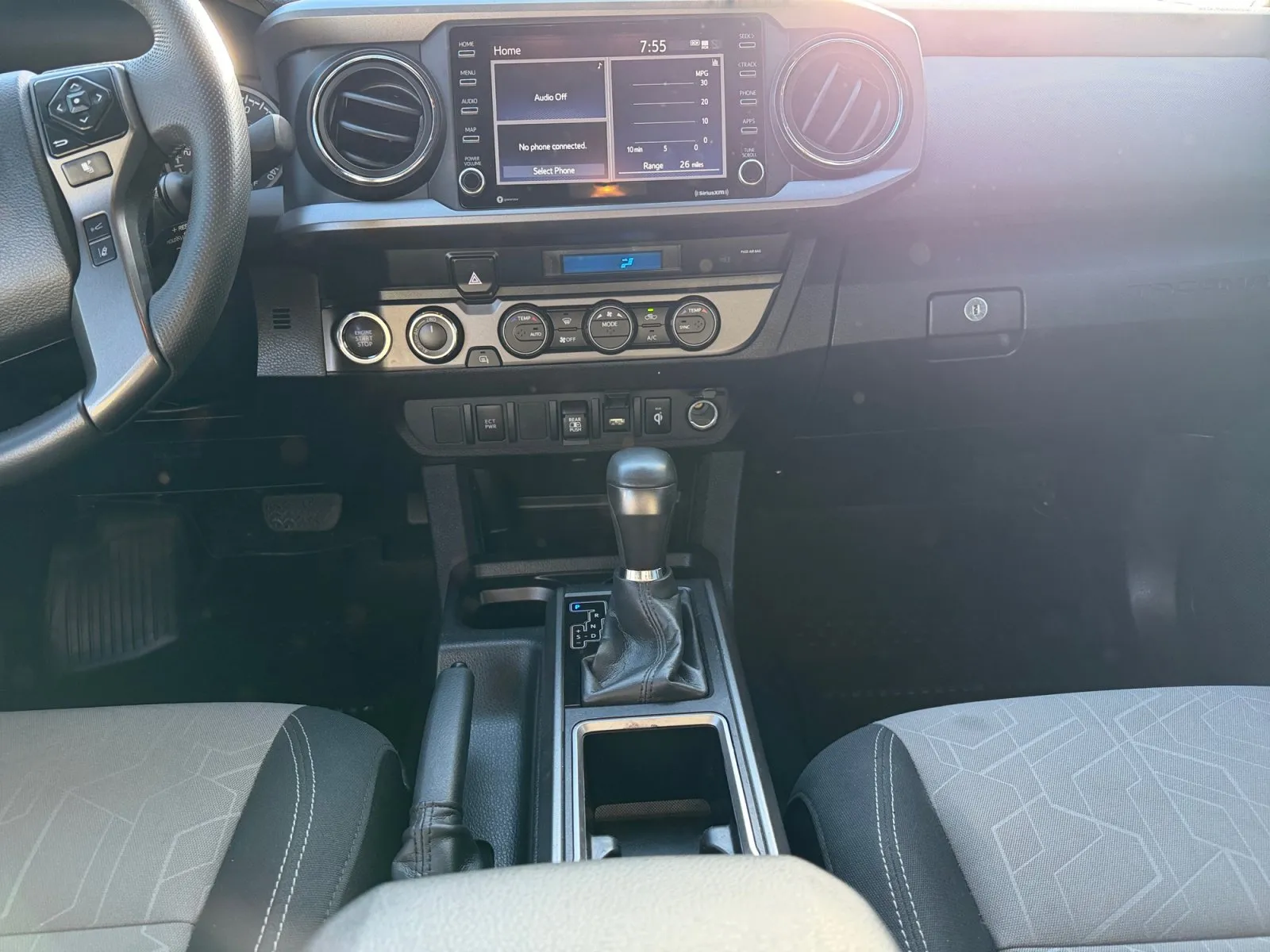 Toyota Tacoma photo 11
