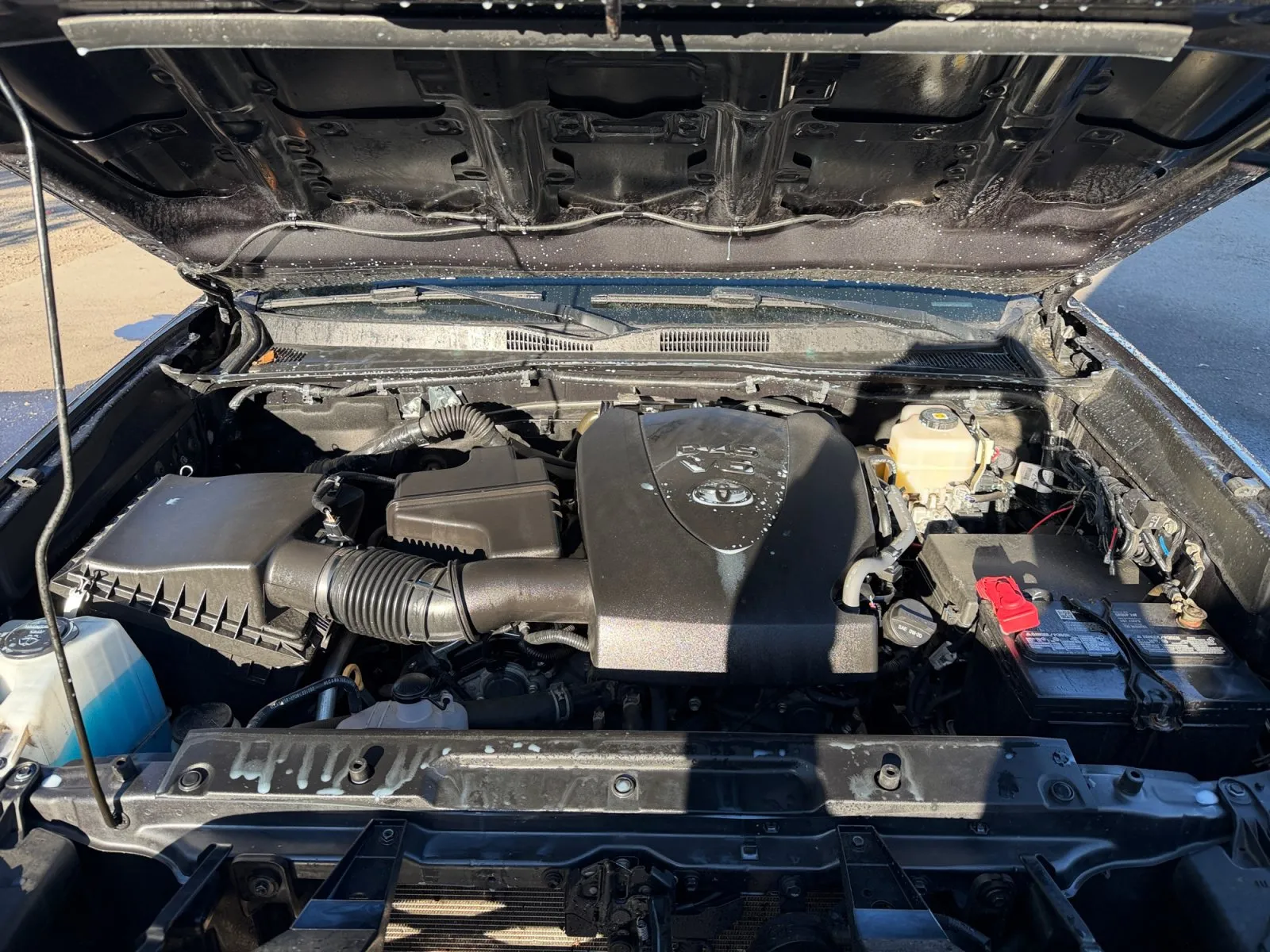 Toyota Tacoma photo 36