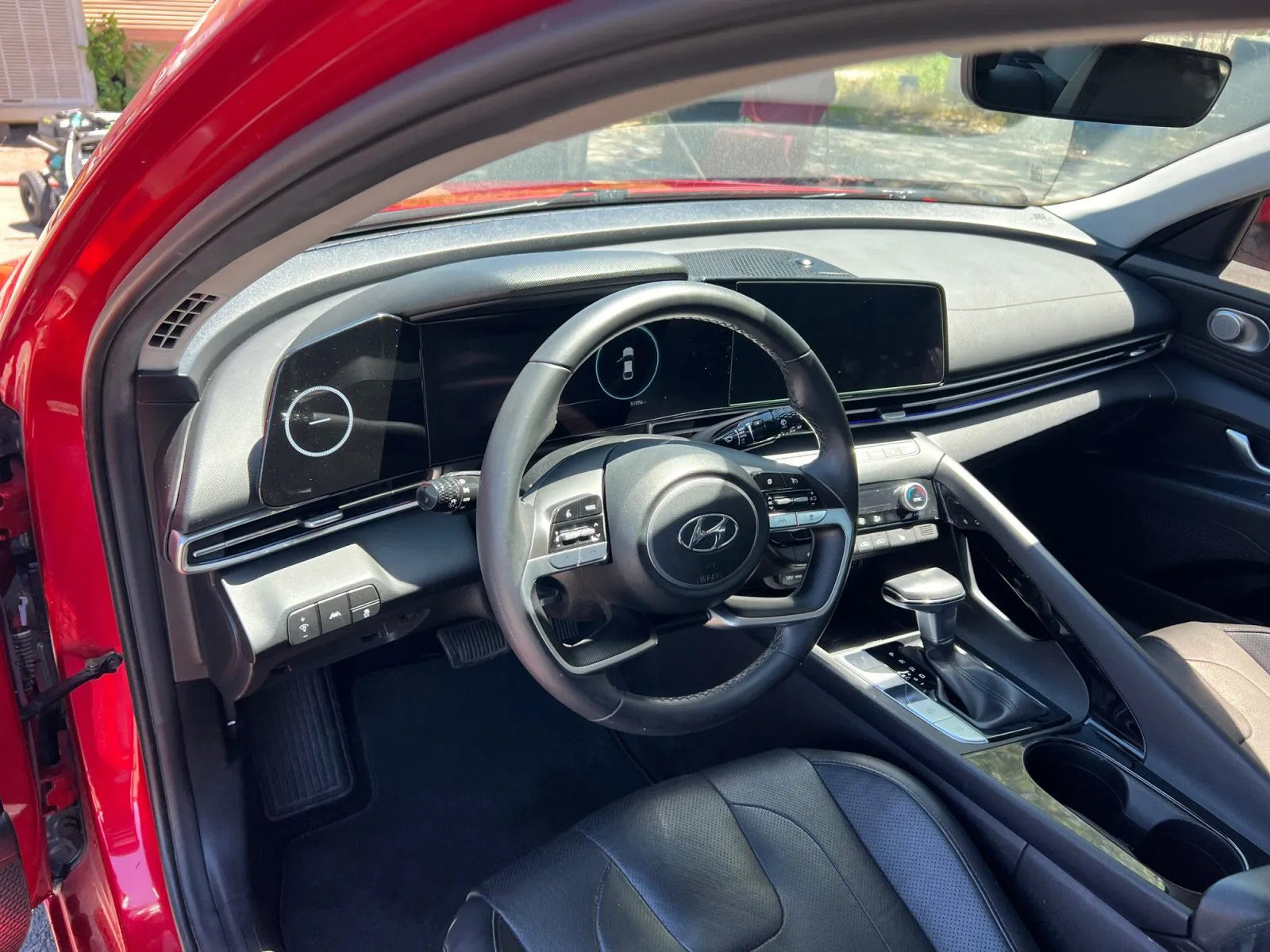 Hyundai Elantra photo 18