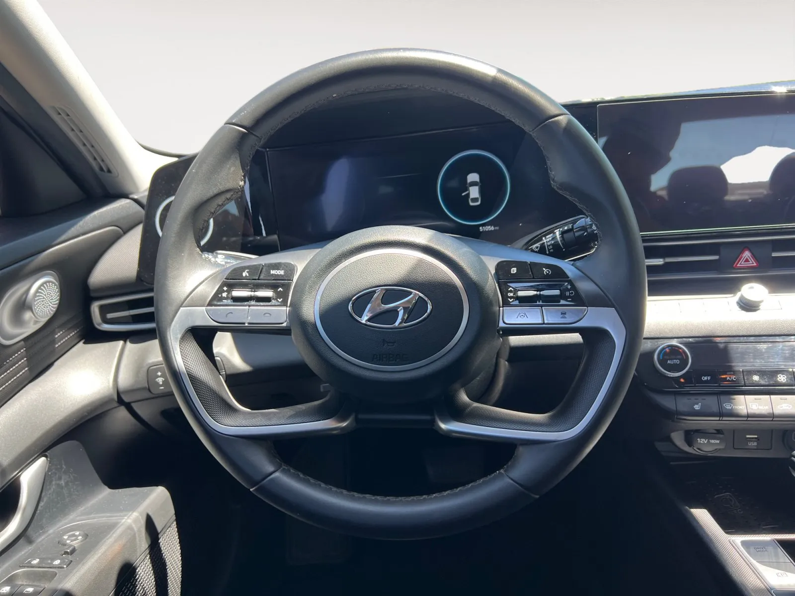 Hyundai Elantra photo 12