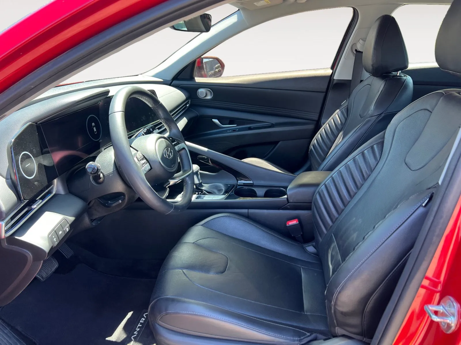 Hyundai Elantra photo 9