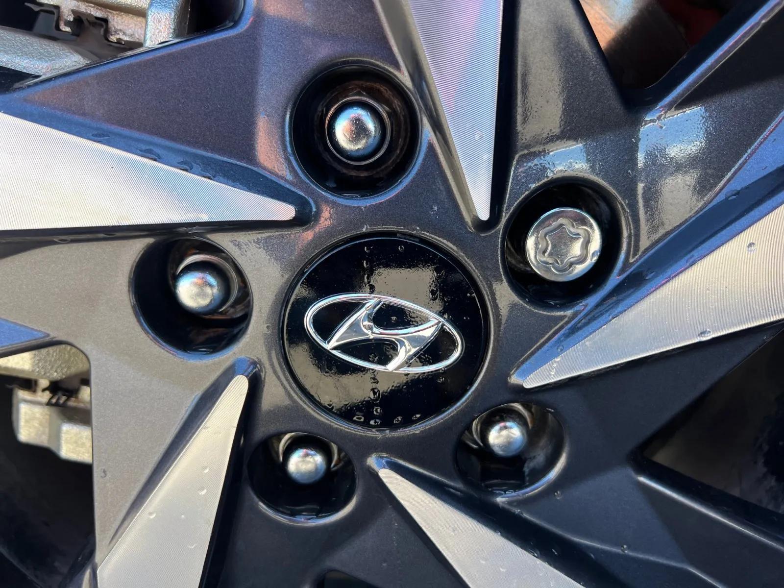 Hyundai Elantra photo 33