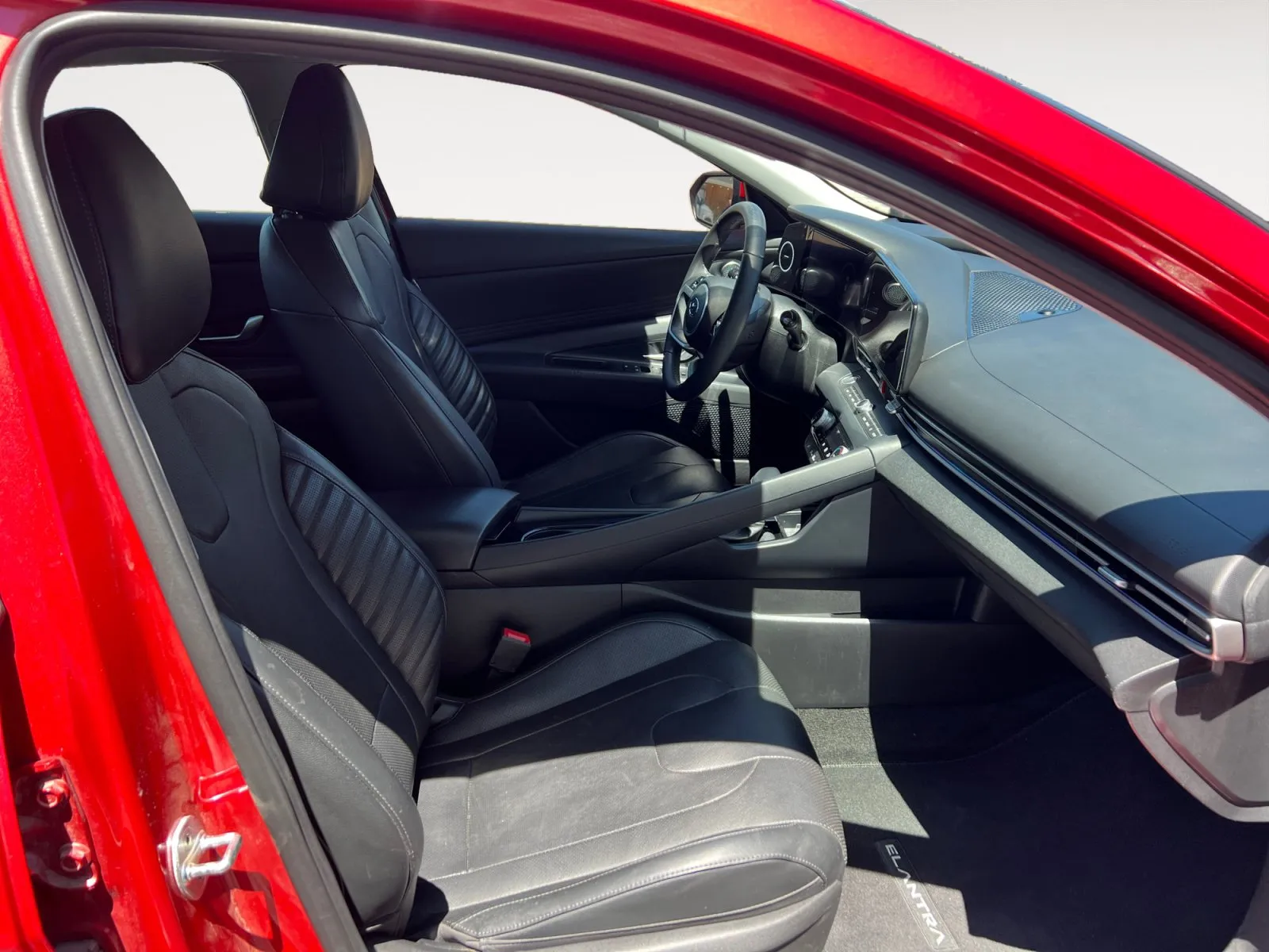 Hyundai Elantra photo 15