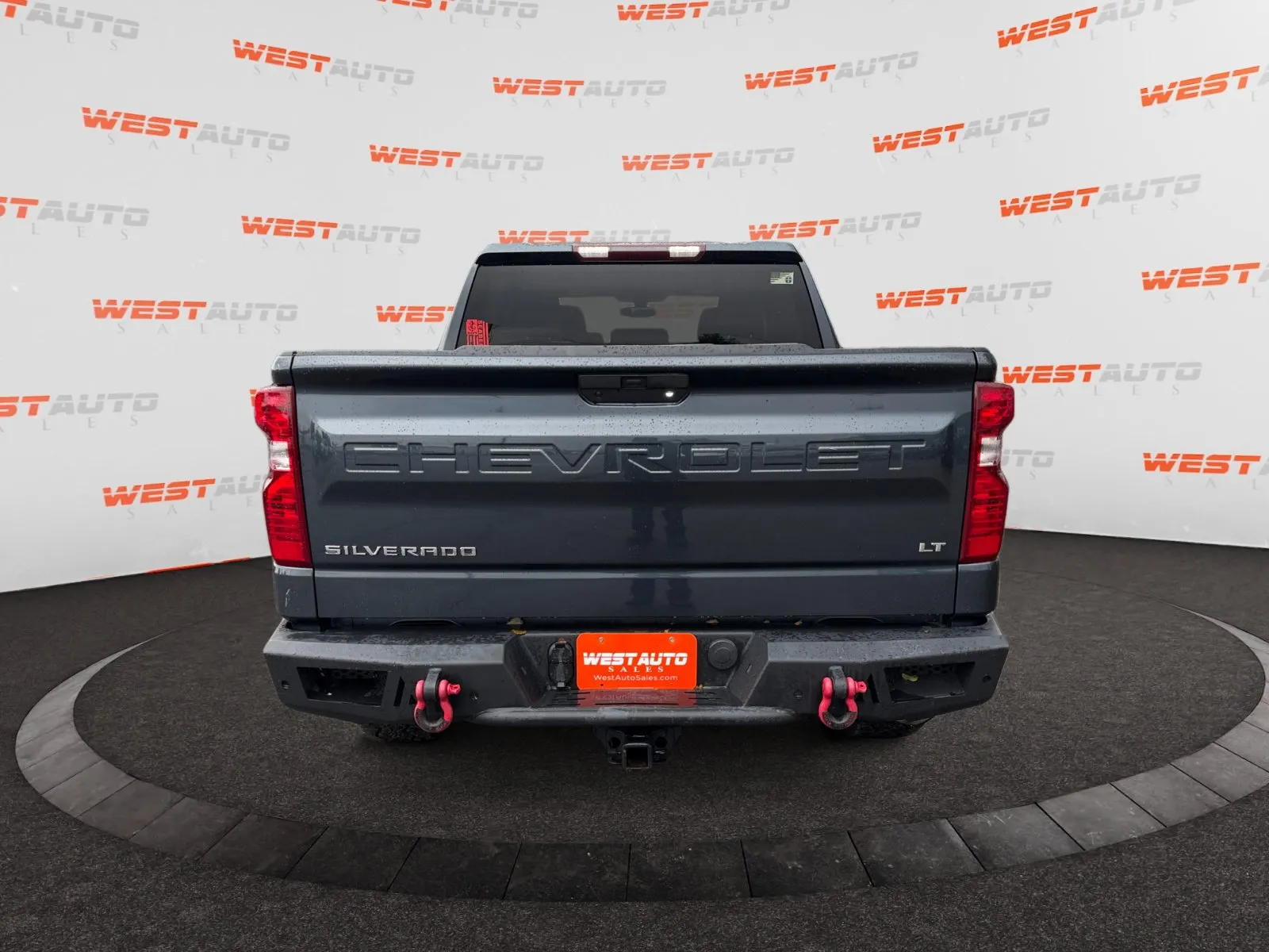 Chevrolet Silverado photo 4