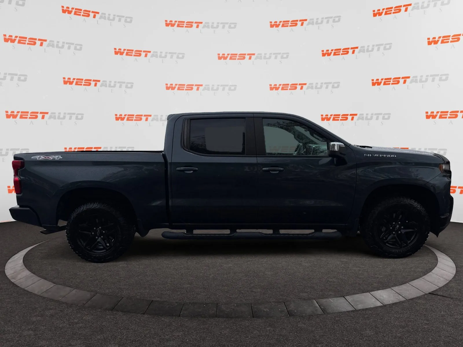 Chevrolet Silverado photo 6