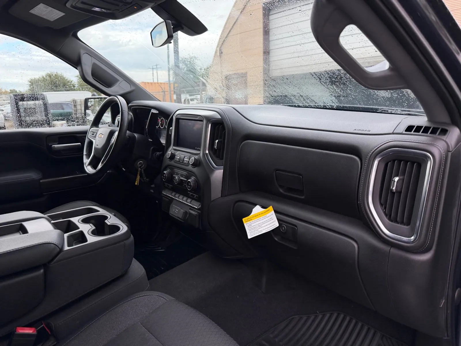 Chevrolet Silverado photo 16
