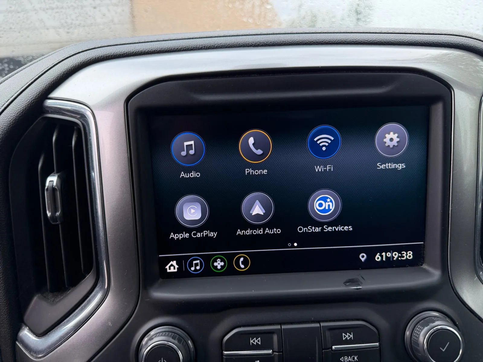 Chevrolet Silverado photo 21