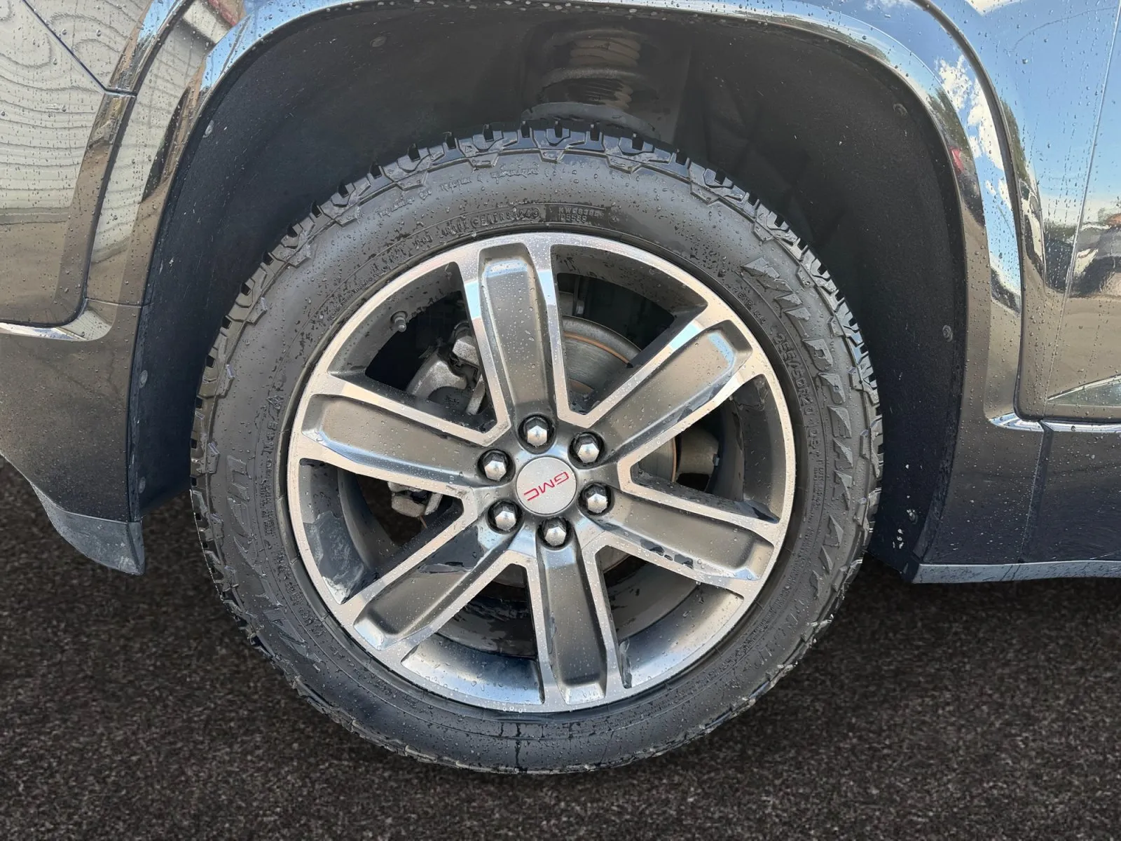 GMC Acadia photo 14