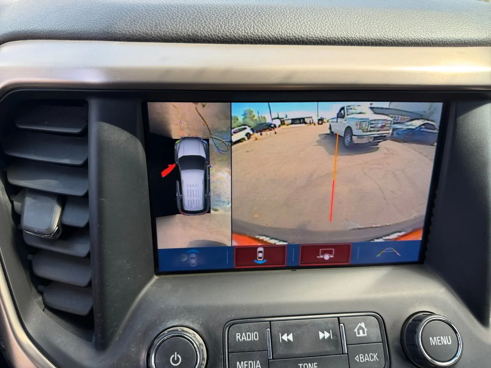 GMC Acadia photo 25